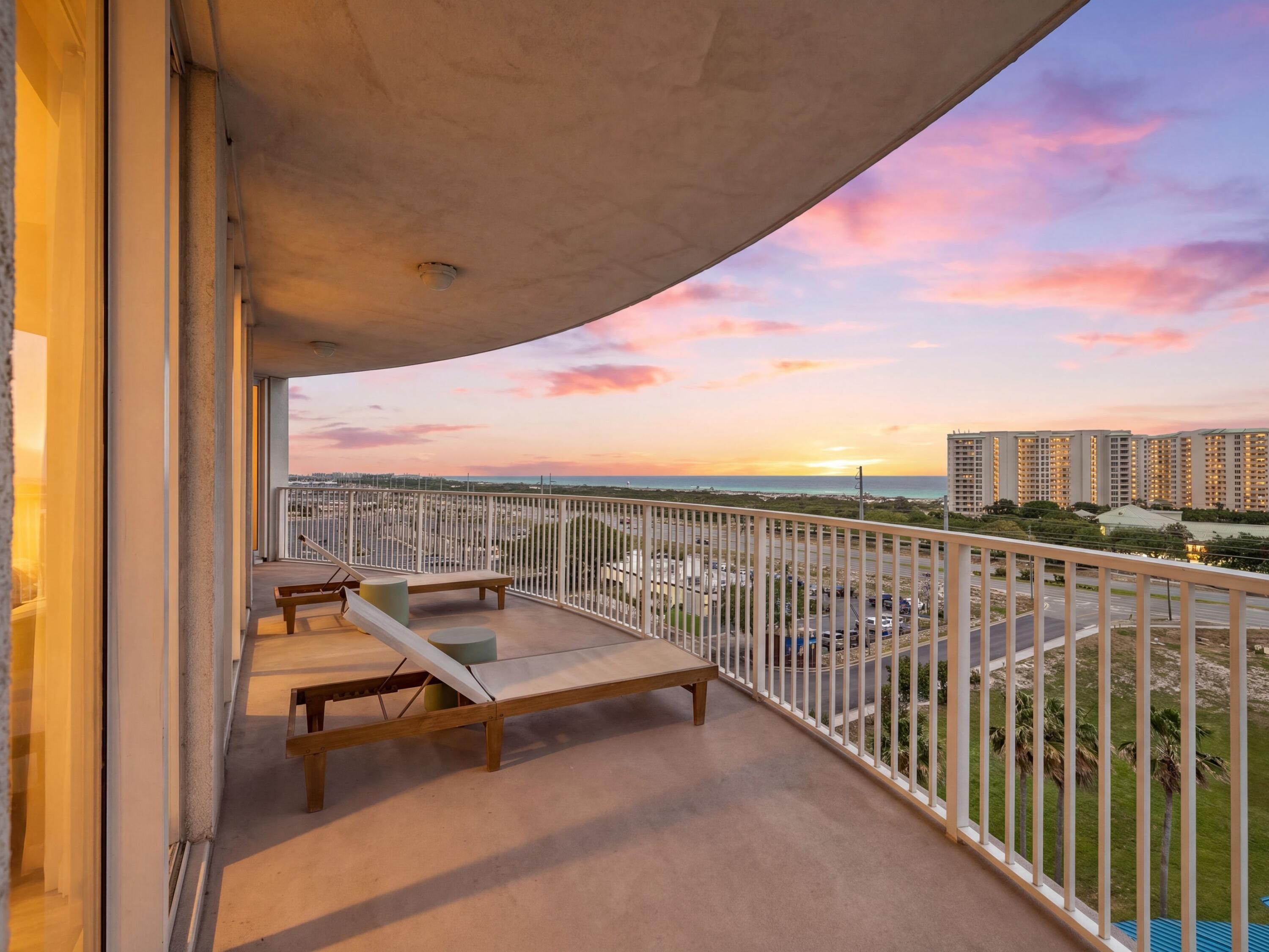 THE PALMS OF DESTIN - Residential