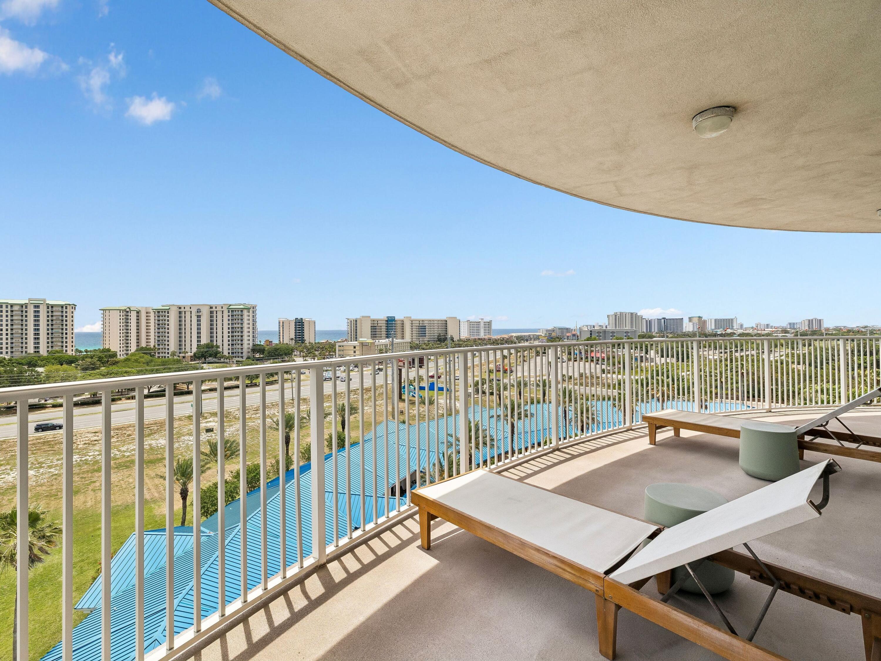 THE PALMS OF DESTIN - Residential