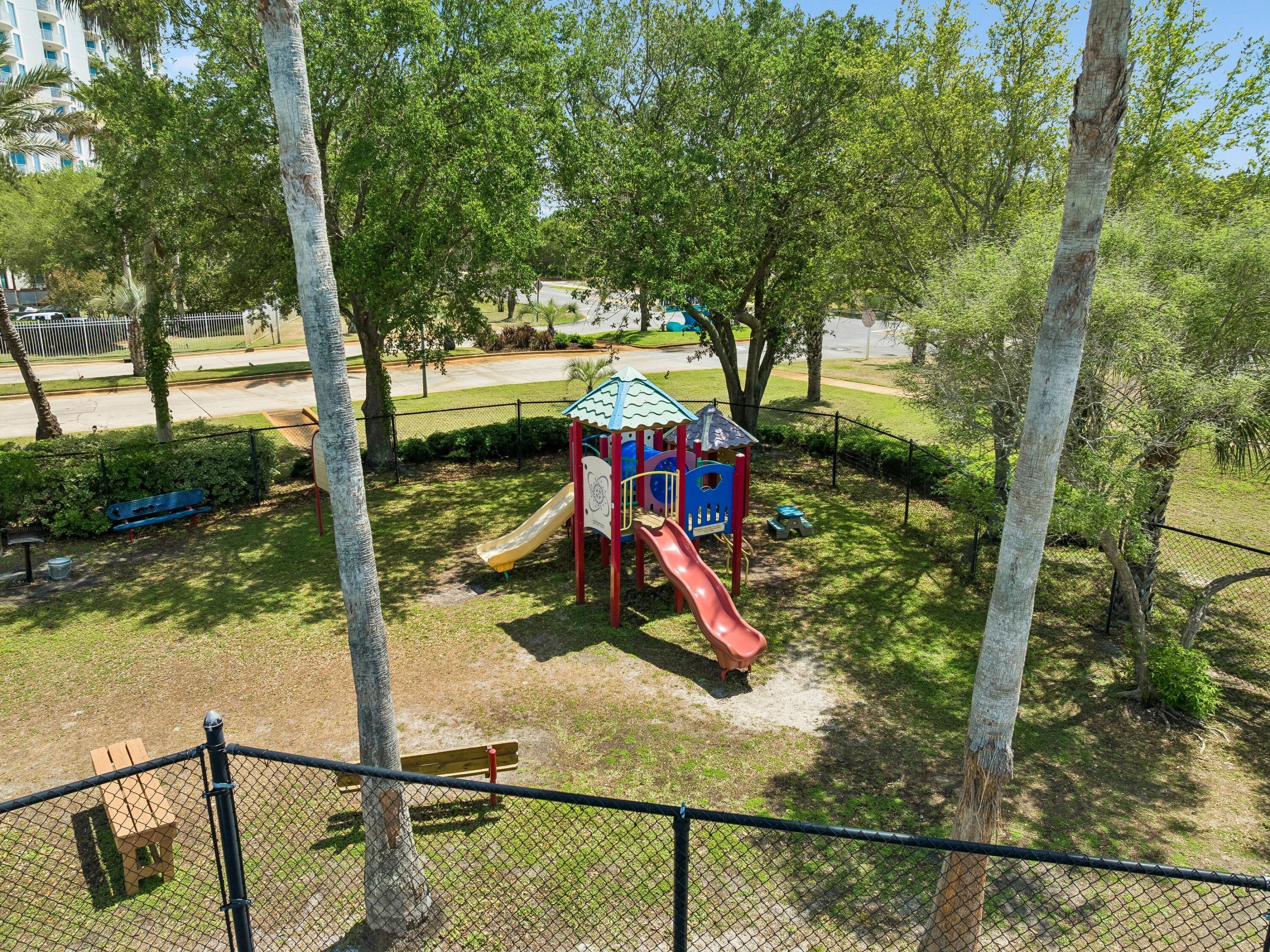 THE PALMS OF DESTIN - Residential