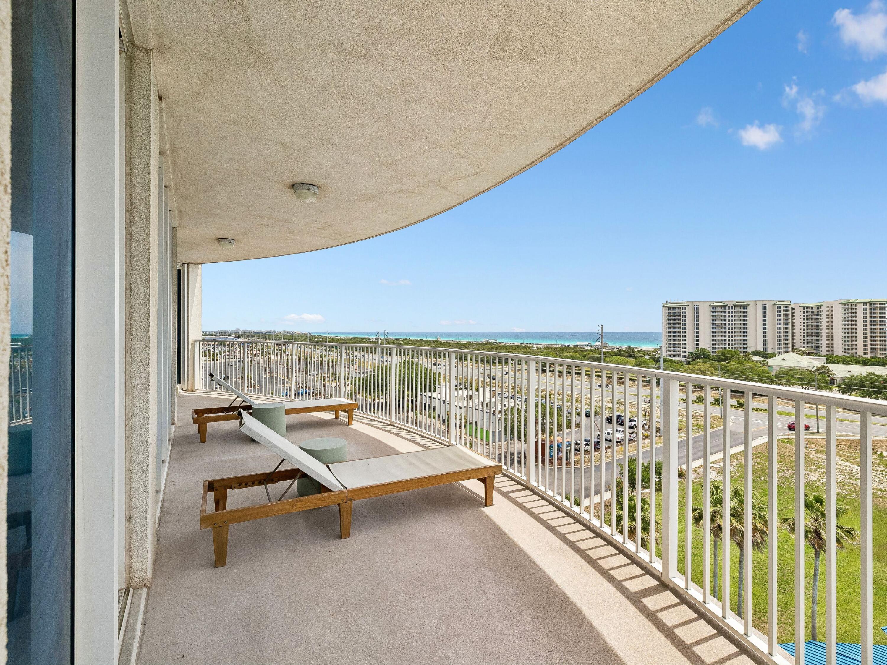 THE PALMS OF DESTIN - Residential
