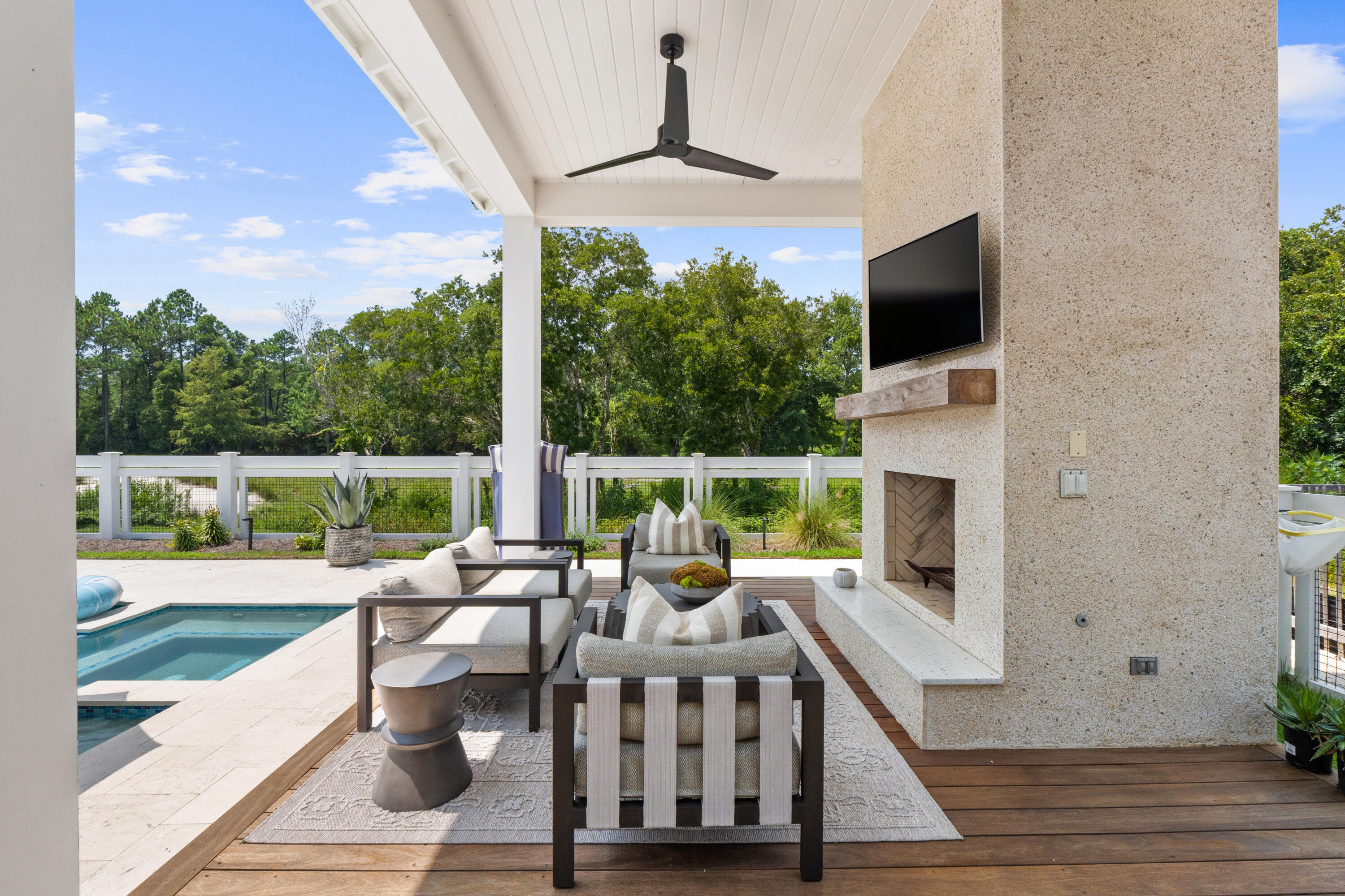 WATERSOUND ORIGINS - Residential