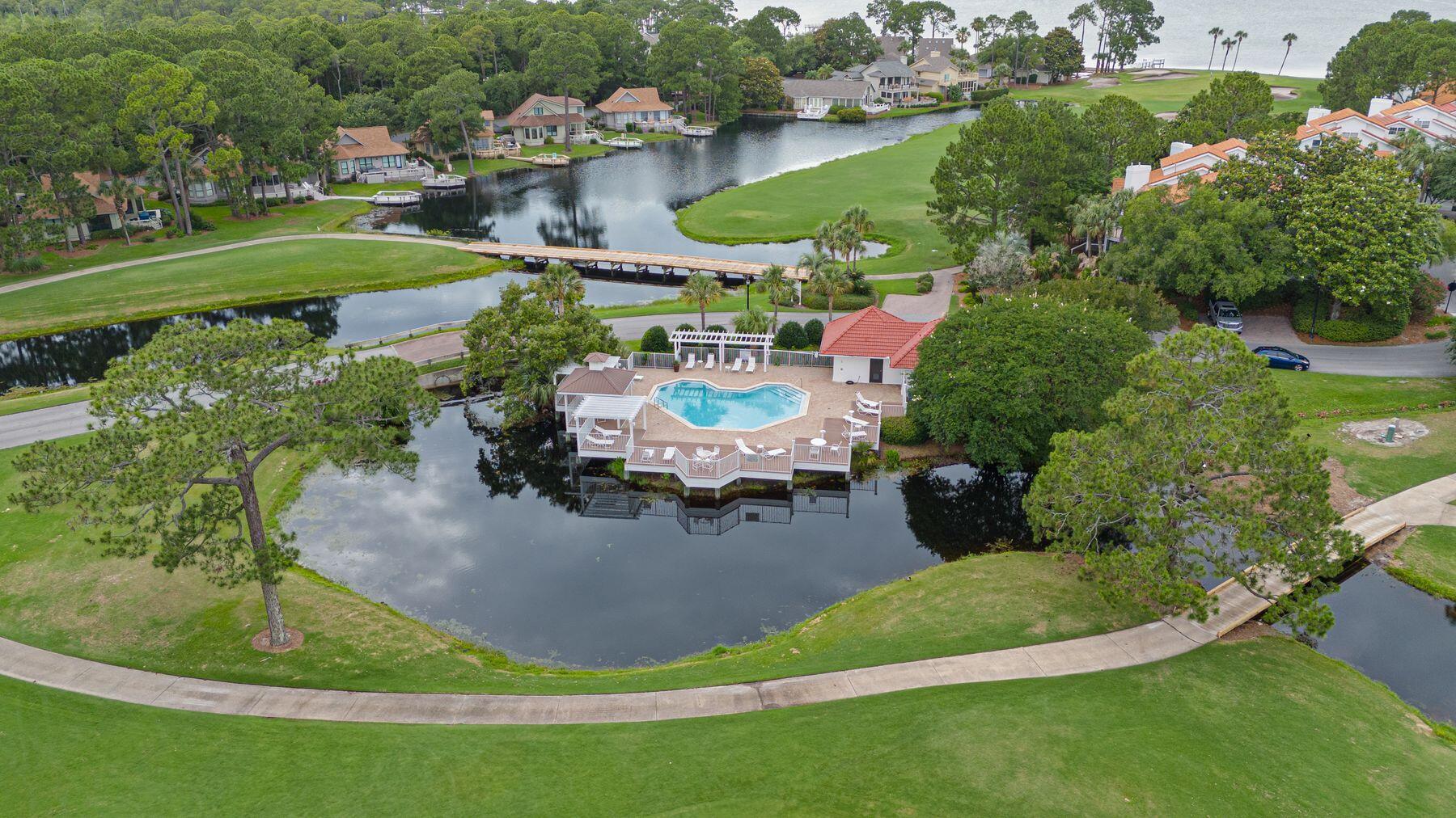 FAIRWAYS AT SANDESTIN PH 1 - Residential