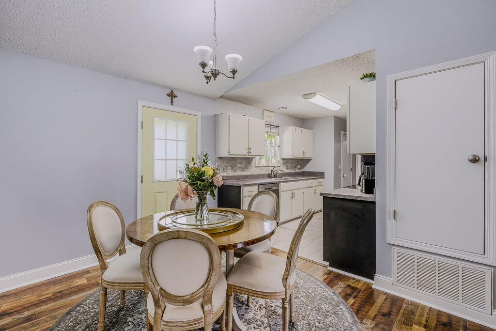 SOUTH POINTE ESTATES - Residential
