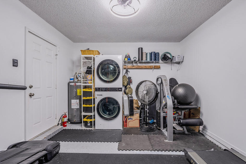 SOUTH POINTE ESTATES - Residential