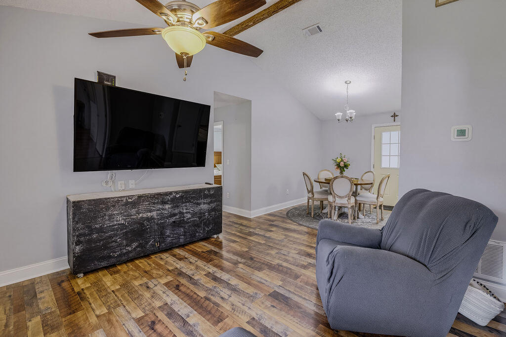 SOUTH POINTE ESTATES - Residential