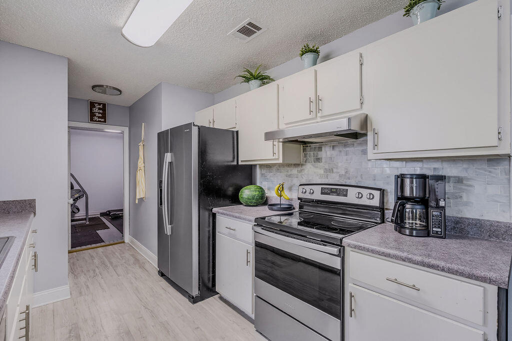 SOUTH POINTE ESTATES - Residential