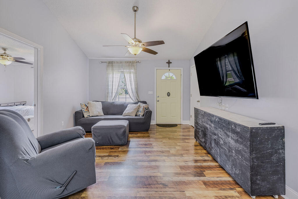 SOUTH POINTE ESTATES - Residential