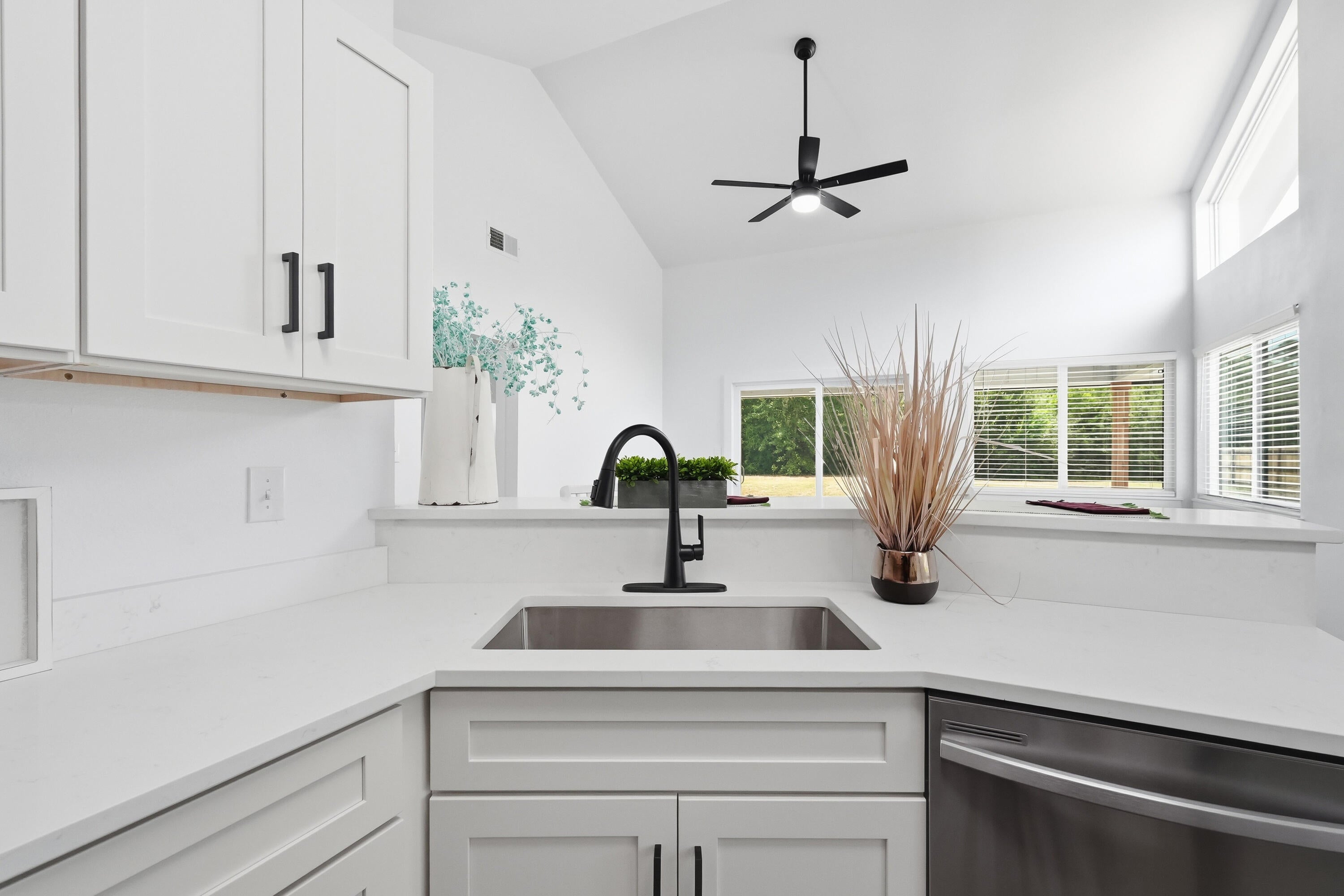 HOLLEY BY THE SEA - Residential
