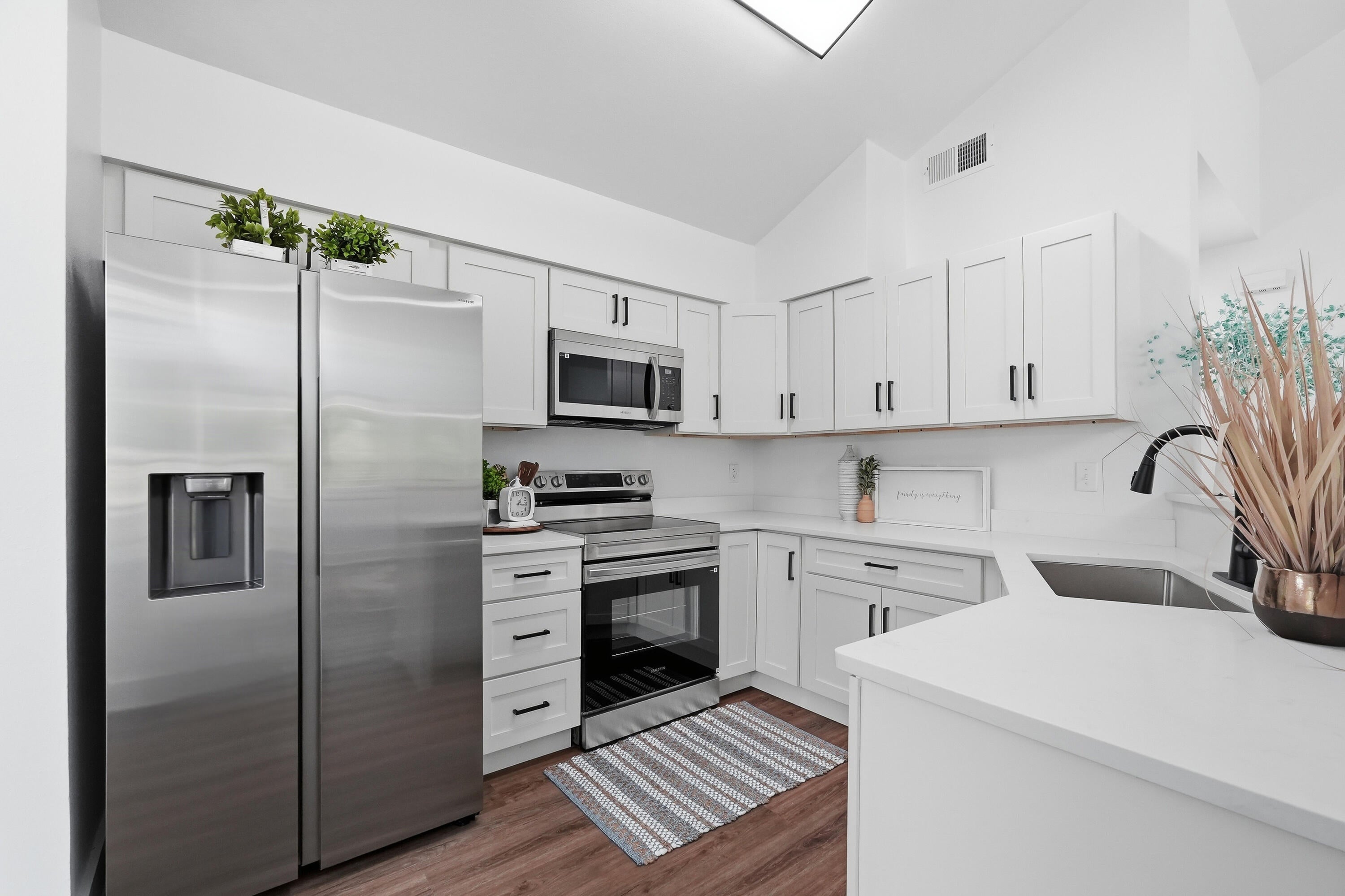 HOLLEY BY THE SEA - Residential