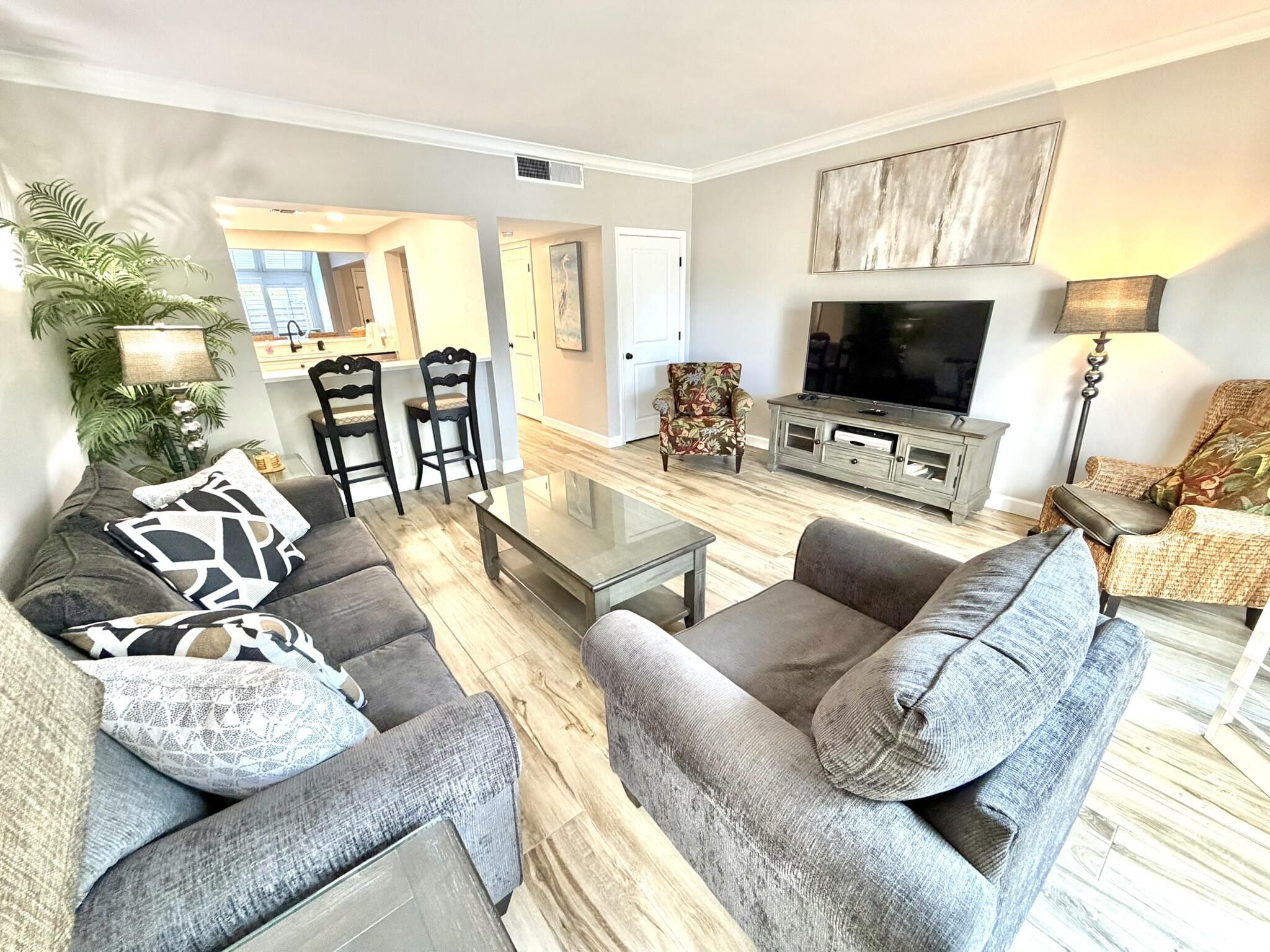 BEACHWALK T/H - Residential