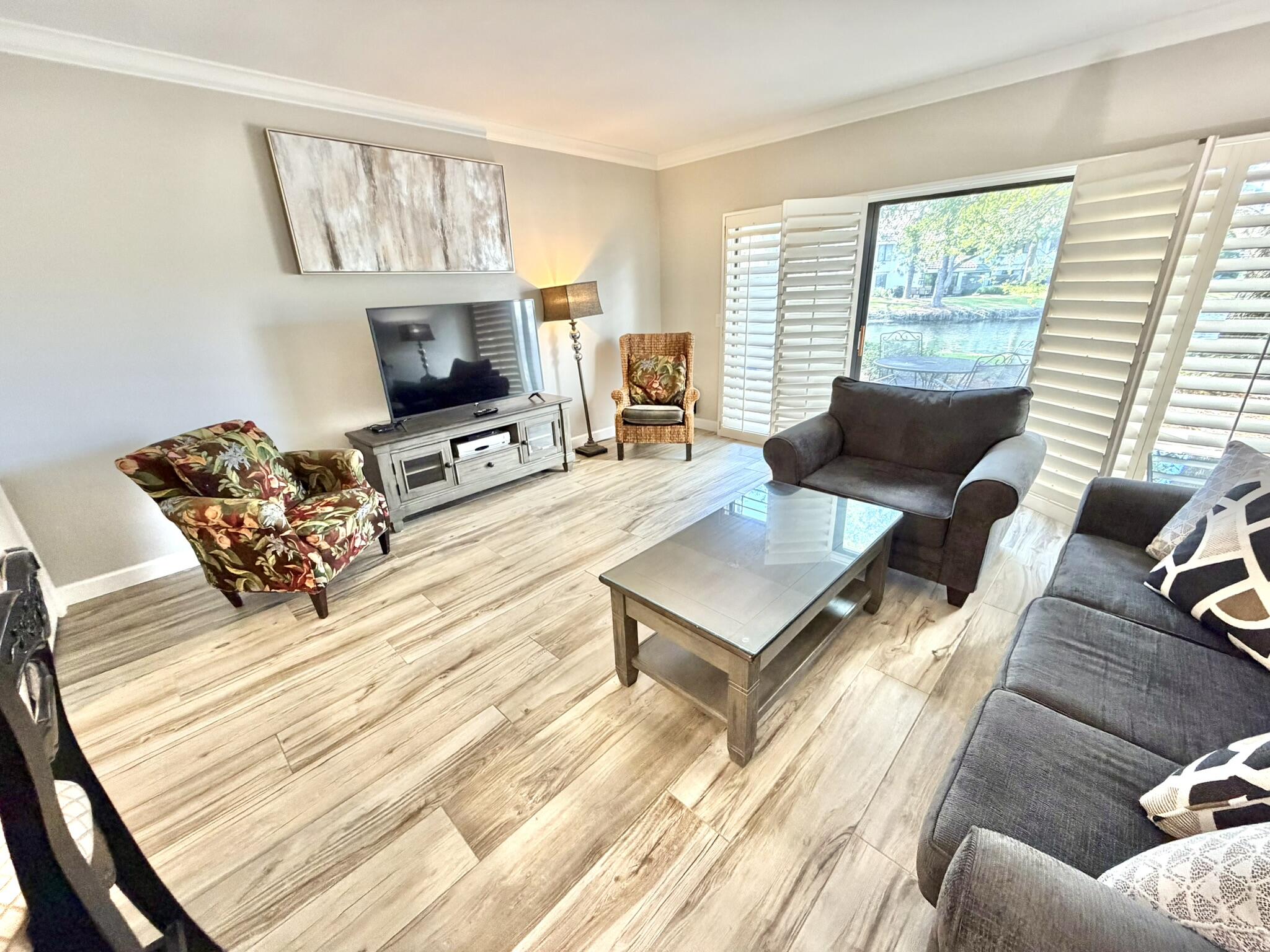 BEACHWALK T/H - Residential