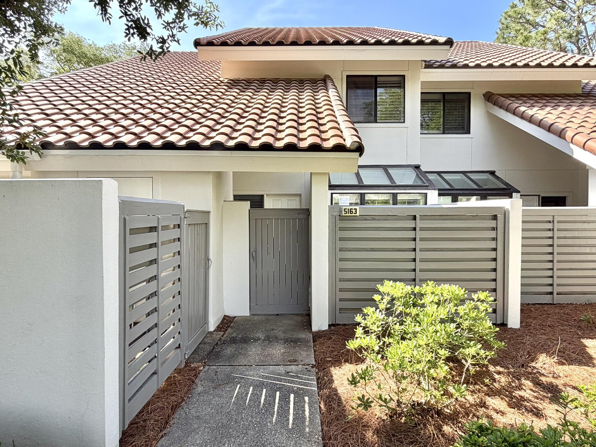 BEACHWALK T/H - Residential