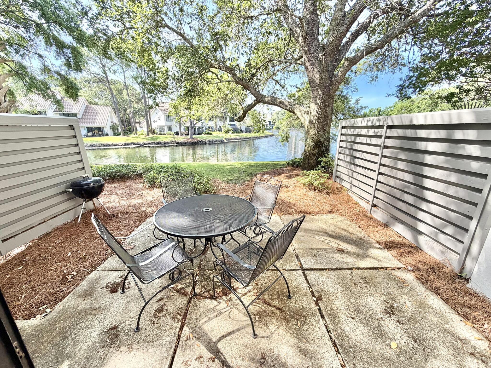 BEACHWALK T/H - Residential