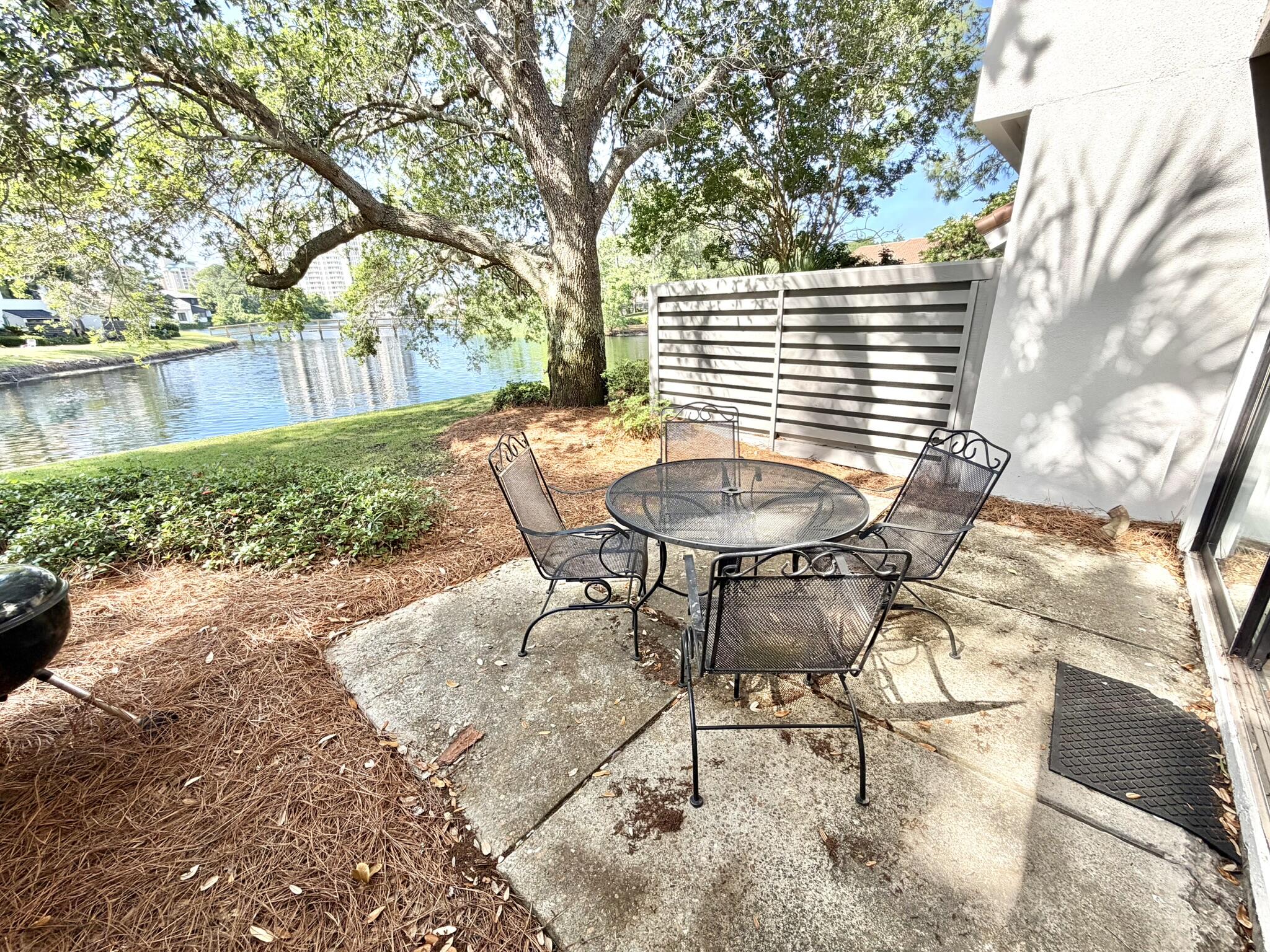BEACHWALK T/H - Residential