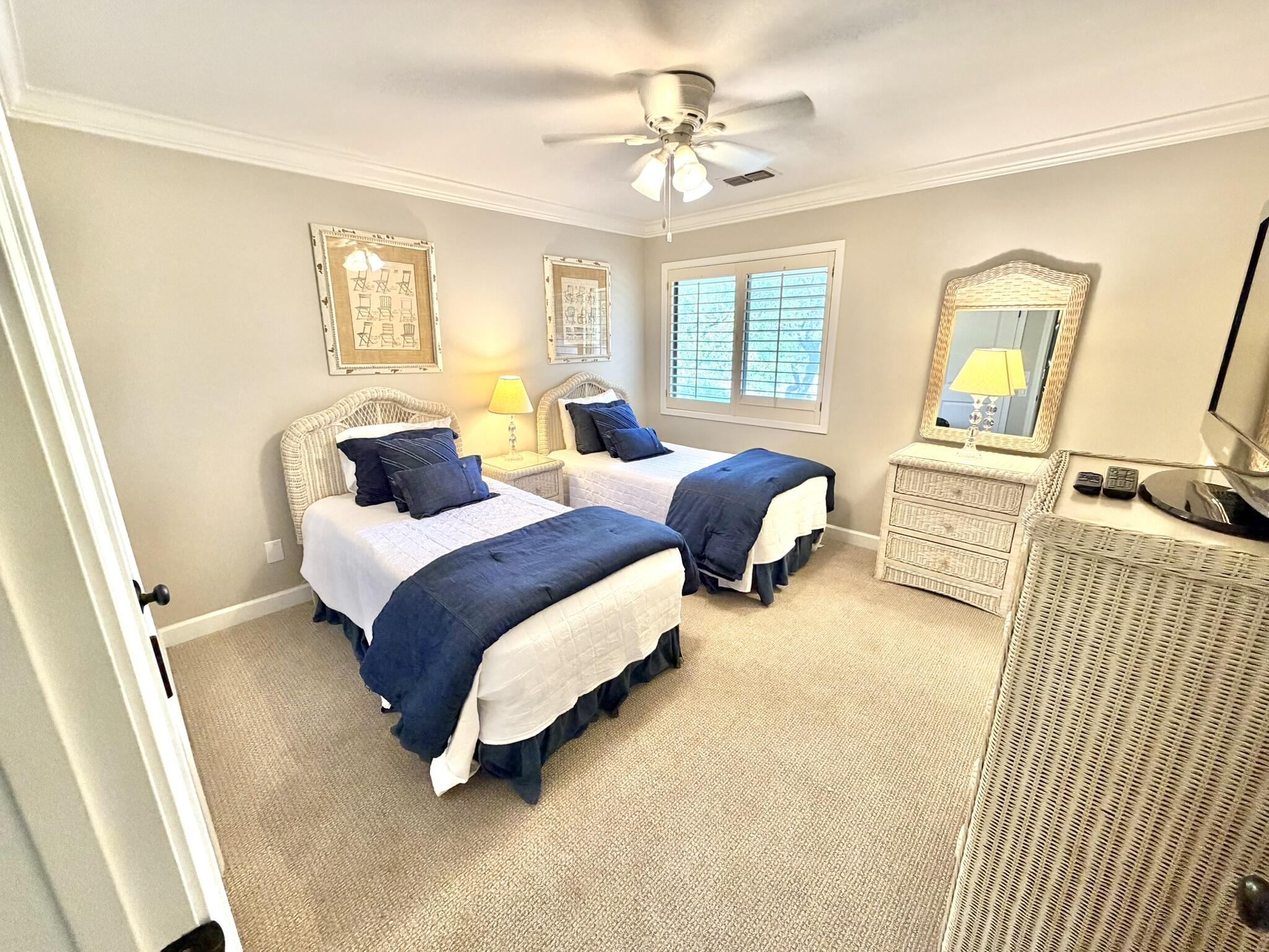 BEACHWALK T/H - Residential