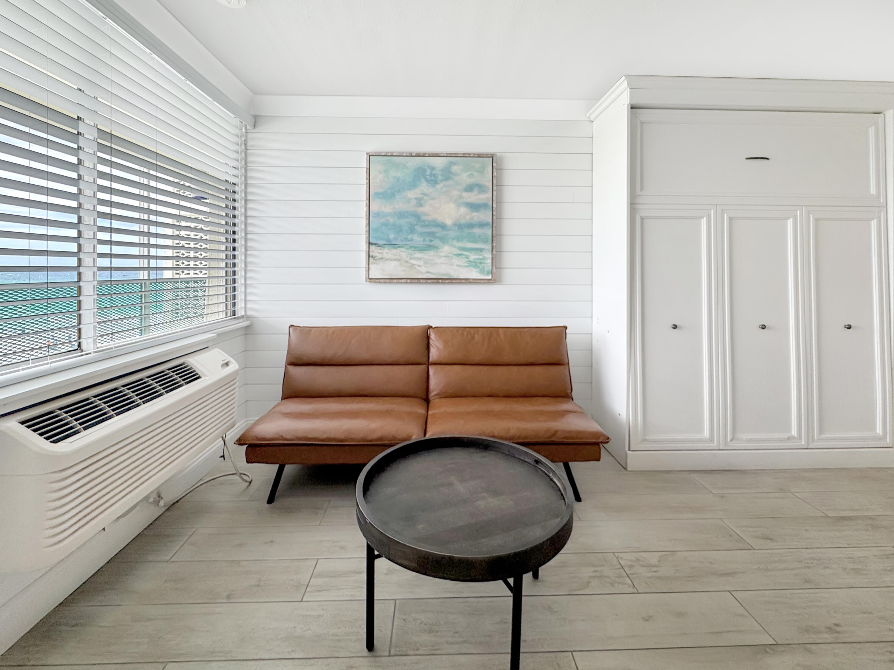 Fontainebleau Terrace - Residential