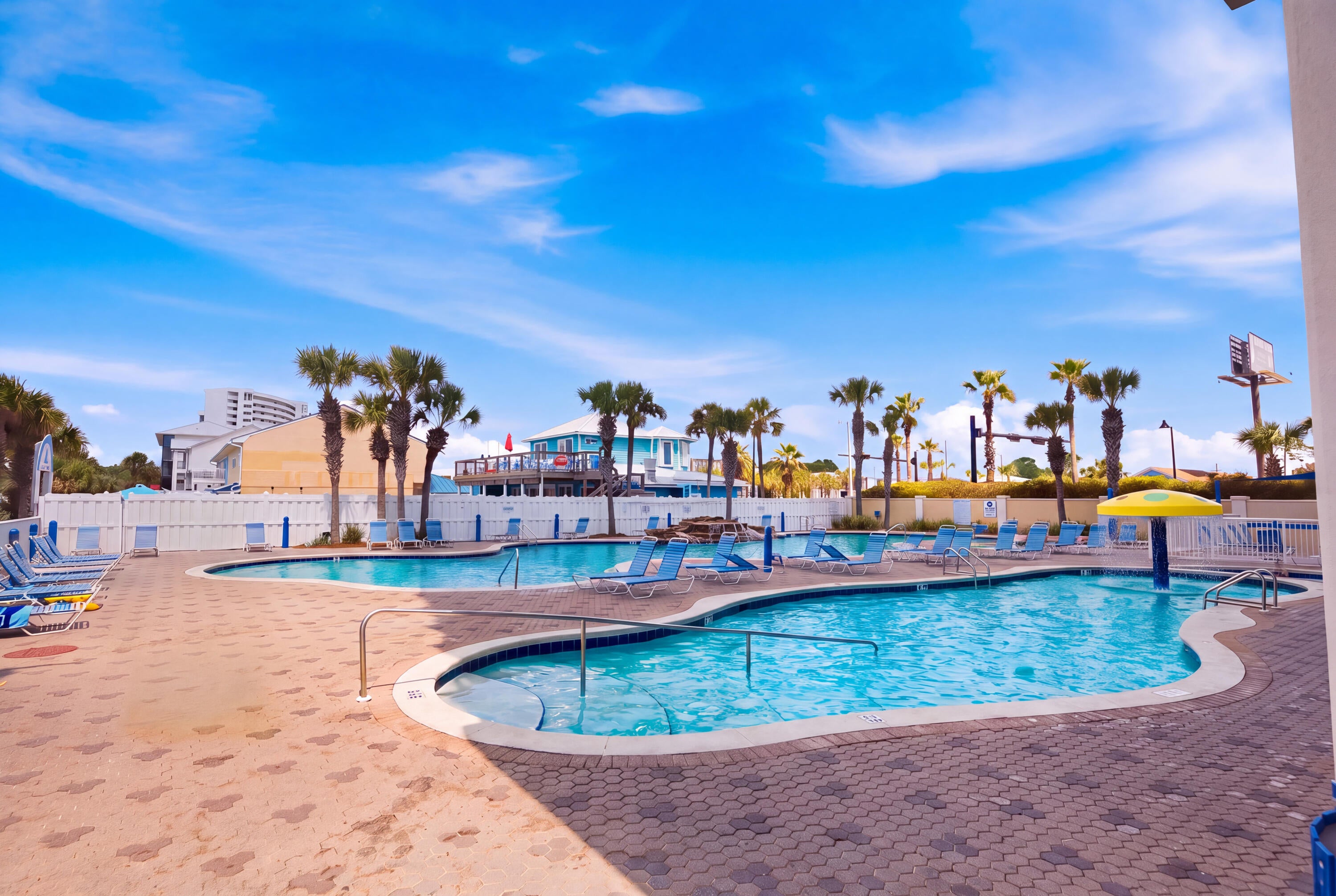 MAJESTIC BEACH TOWERS II - Residential