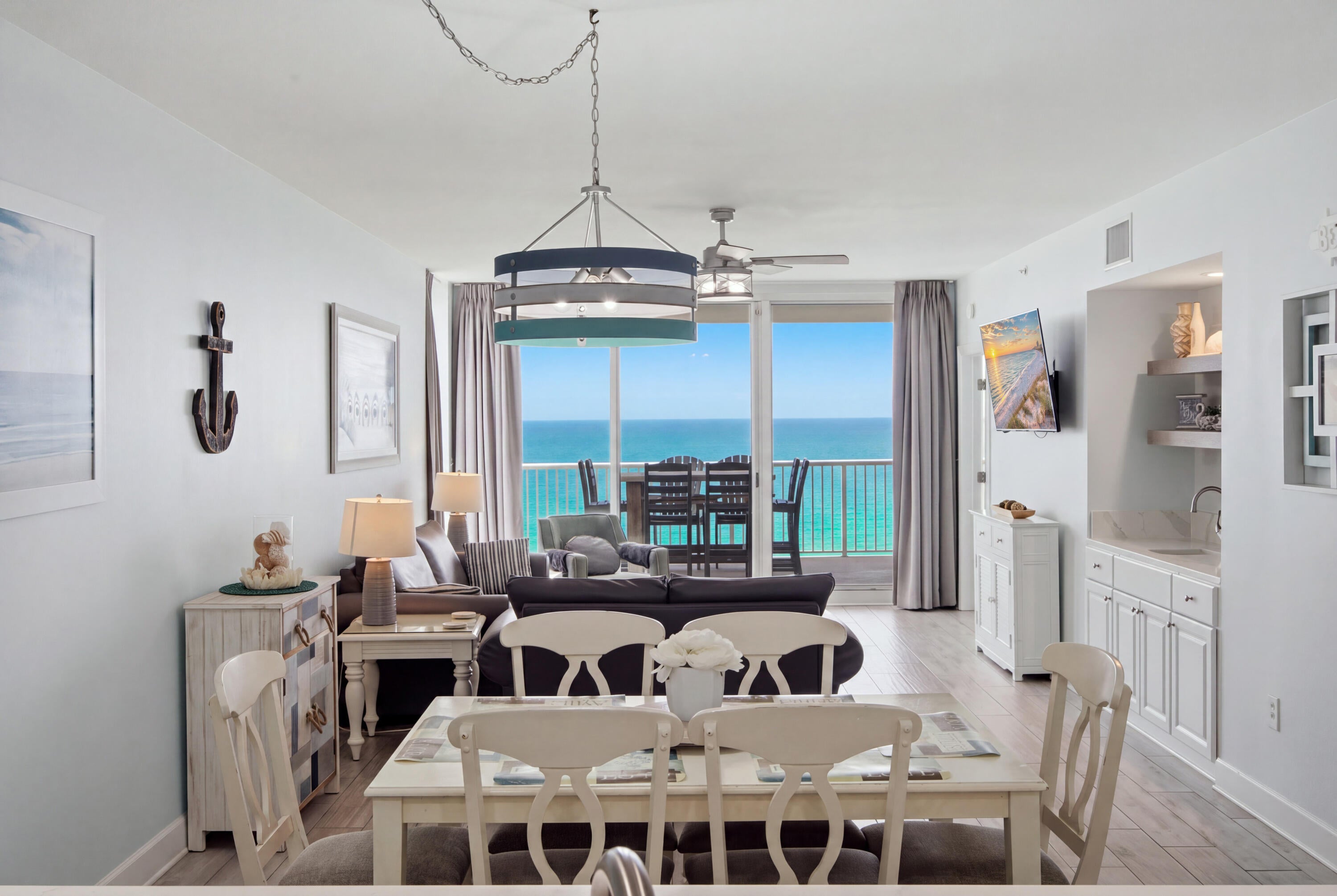 MAJESTIC BEACH TOWERS II - Residential