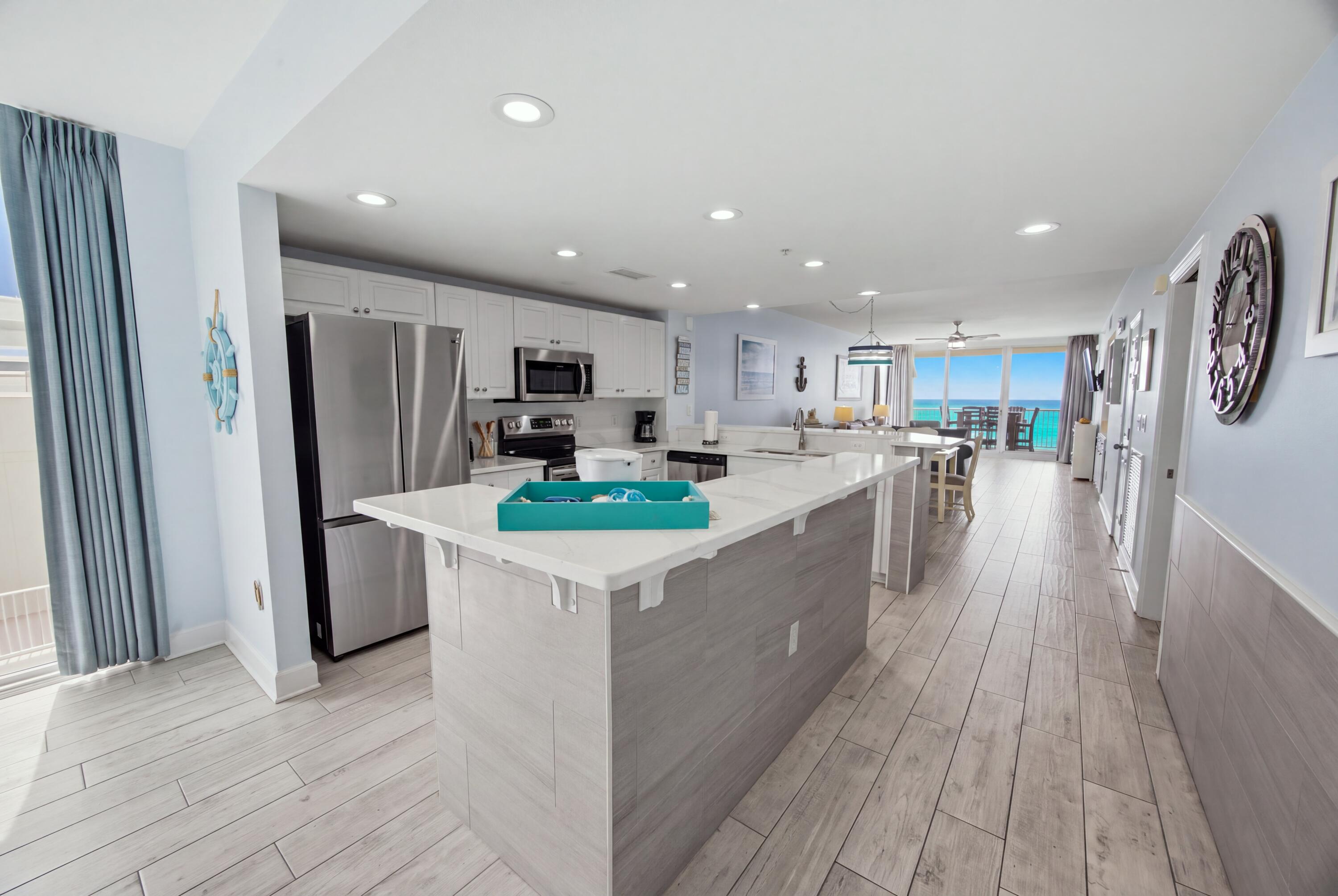 MAJESTIC BEACH TOWERS II - Residential
