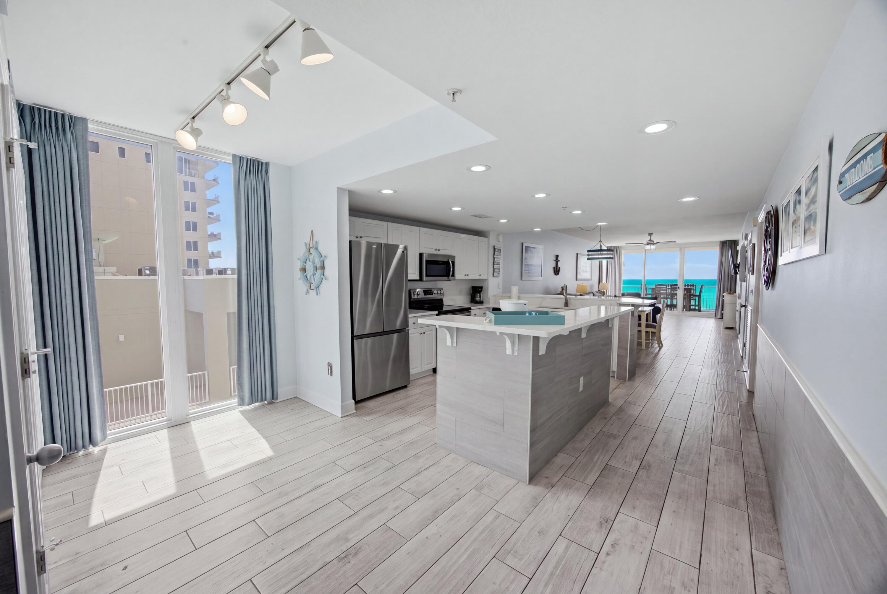 MAJESTIC BEACH TOWERS II - Residential