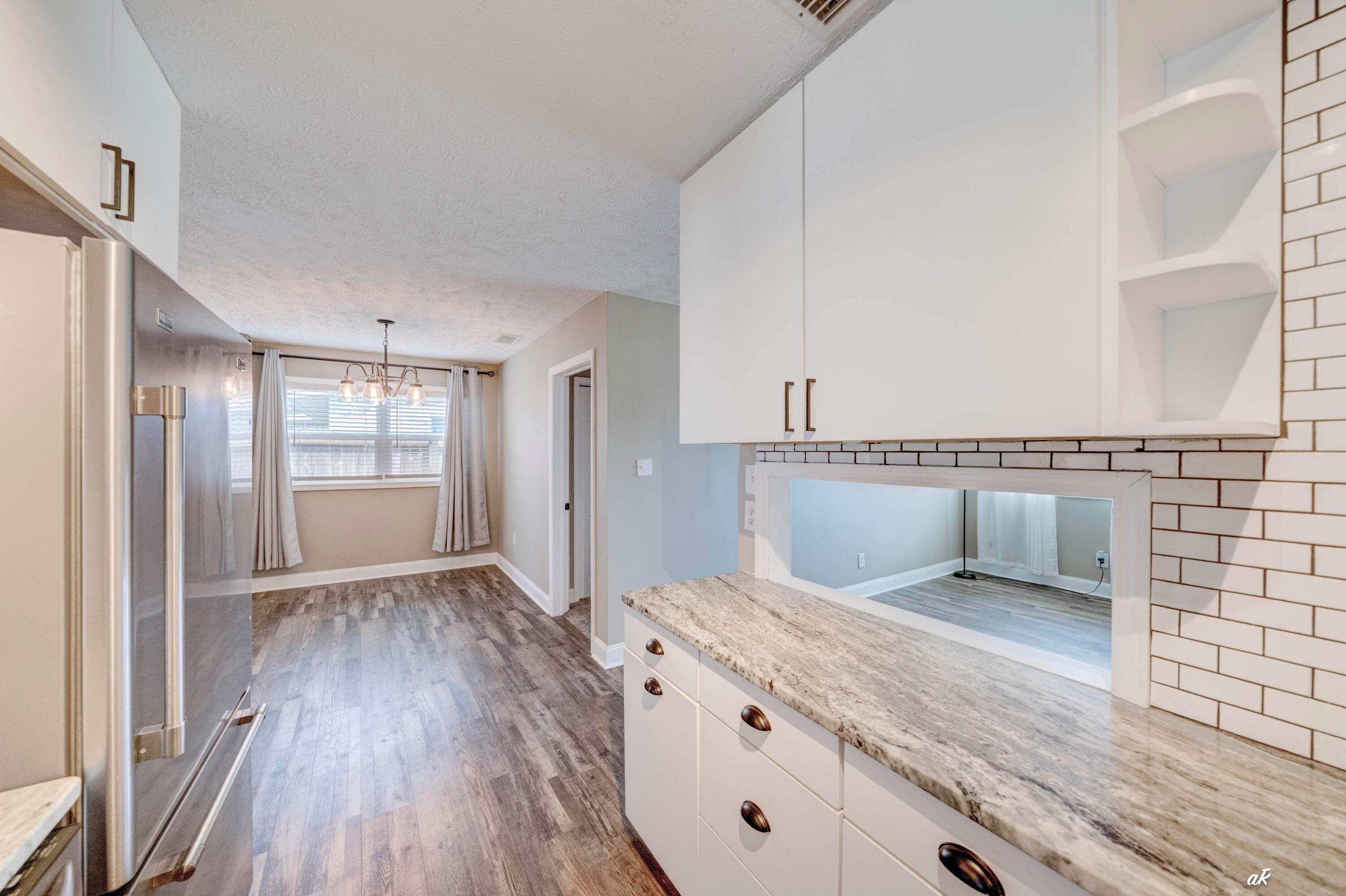 ROBINDALE - Residential