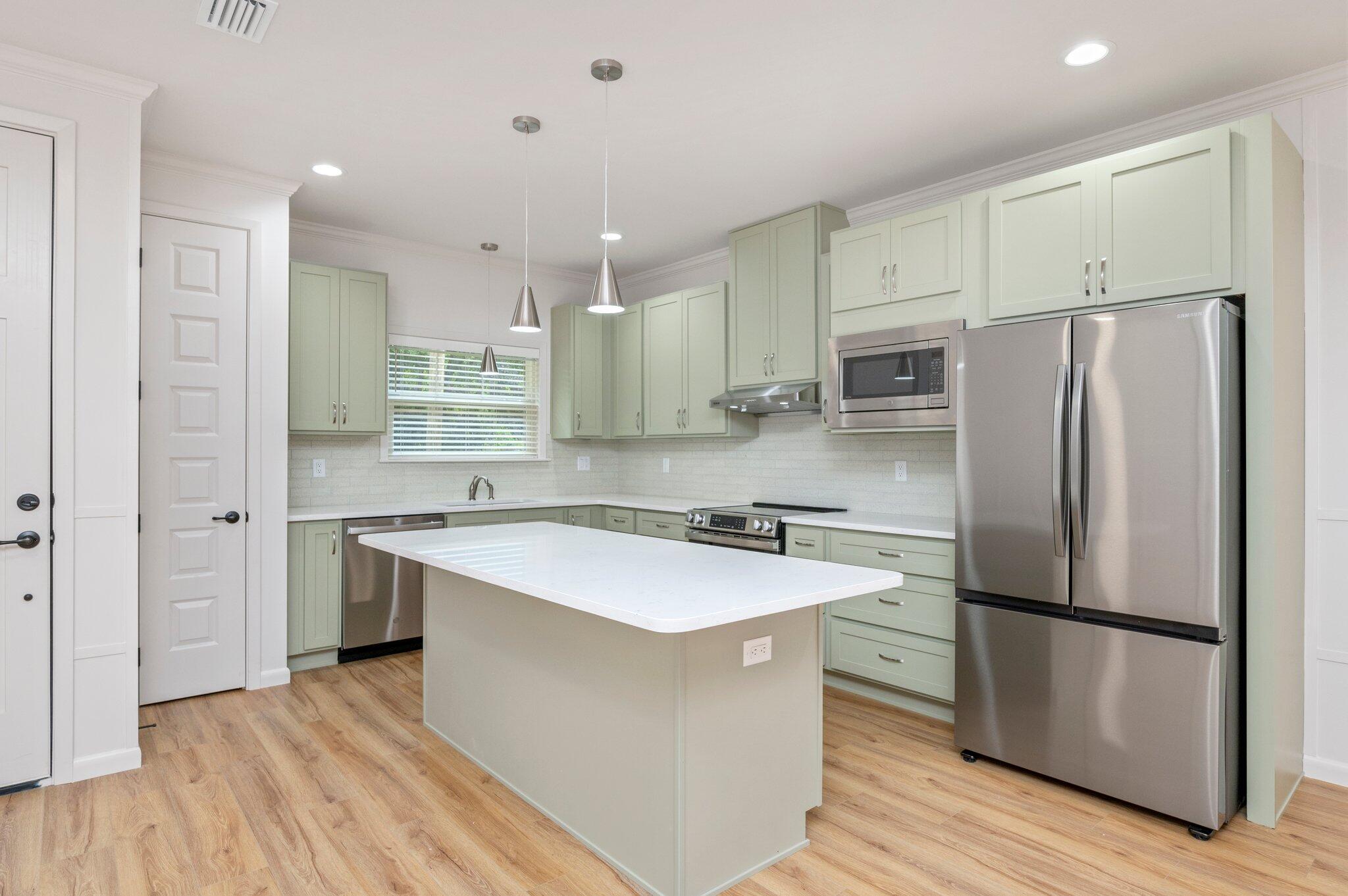 Crestview N 68 Ft Lot 5 Blk 101 - Residential Lease