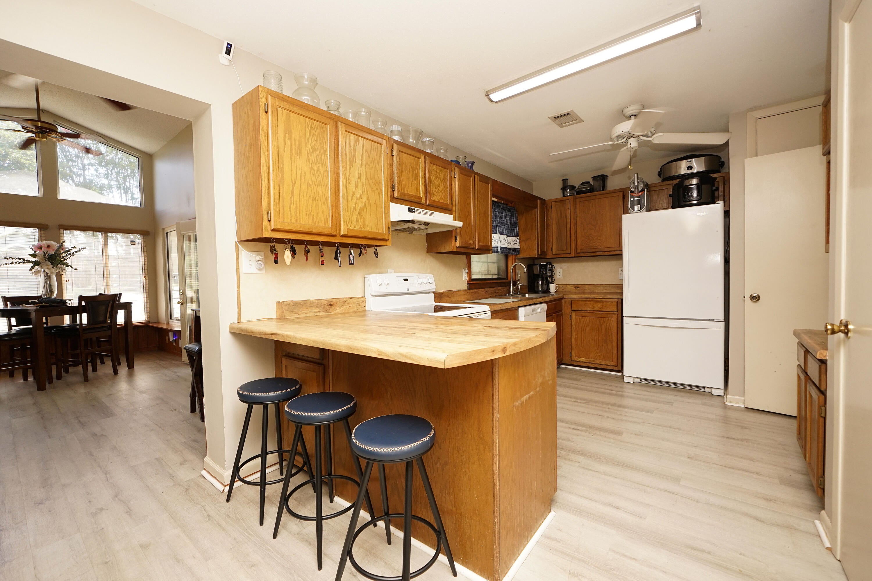 MARY ESTHER HEIGHTS - Residential