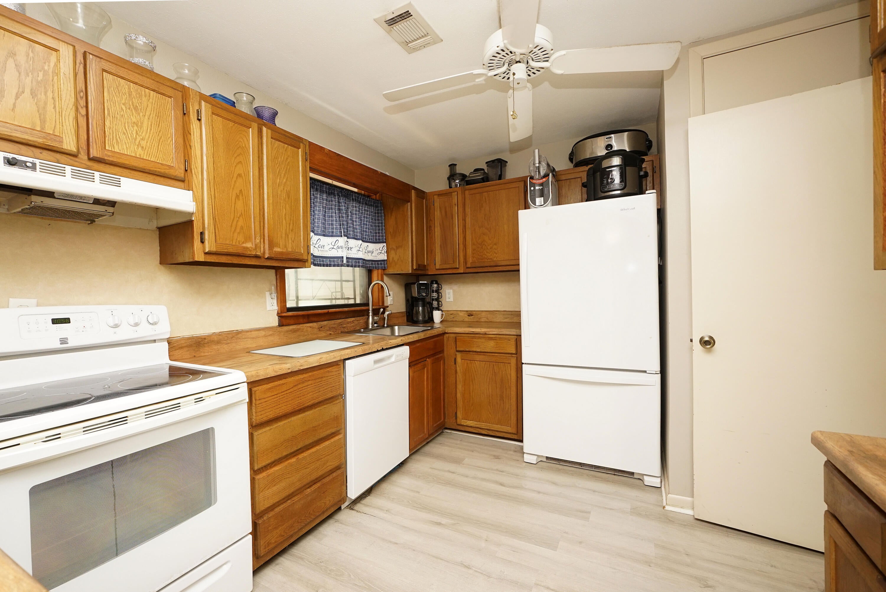 MARY ESTHER HEIGHTS - Residential