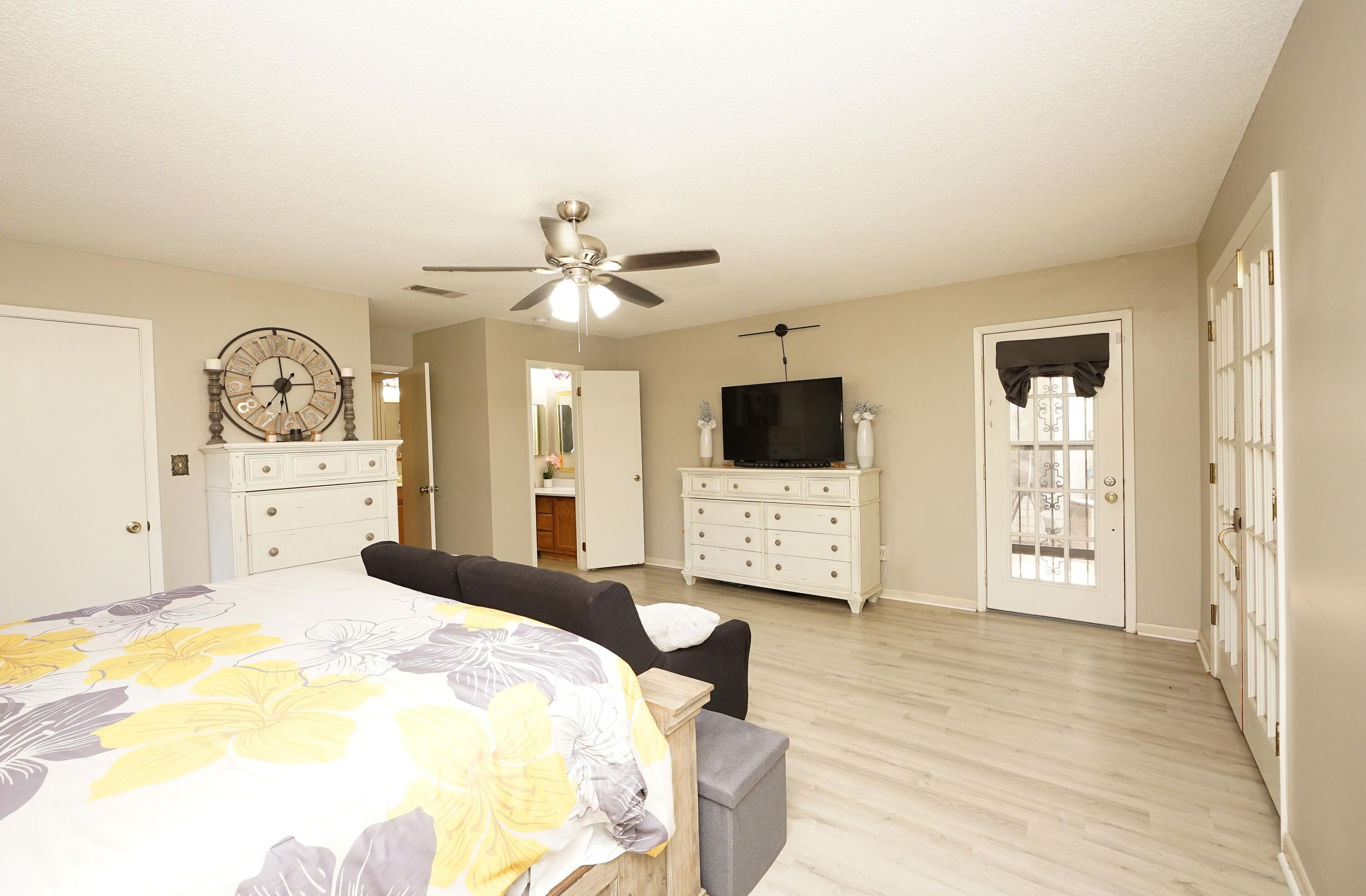 MARY ESTHER HEIGHTS - Residential