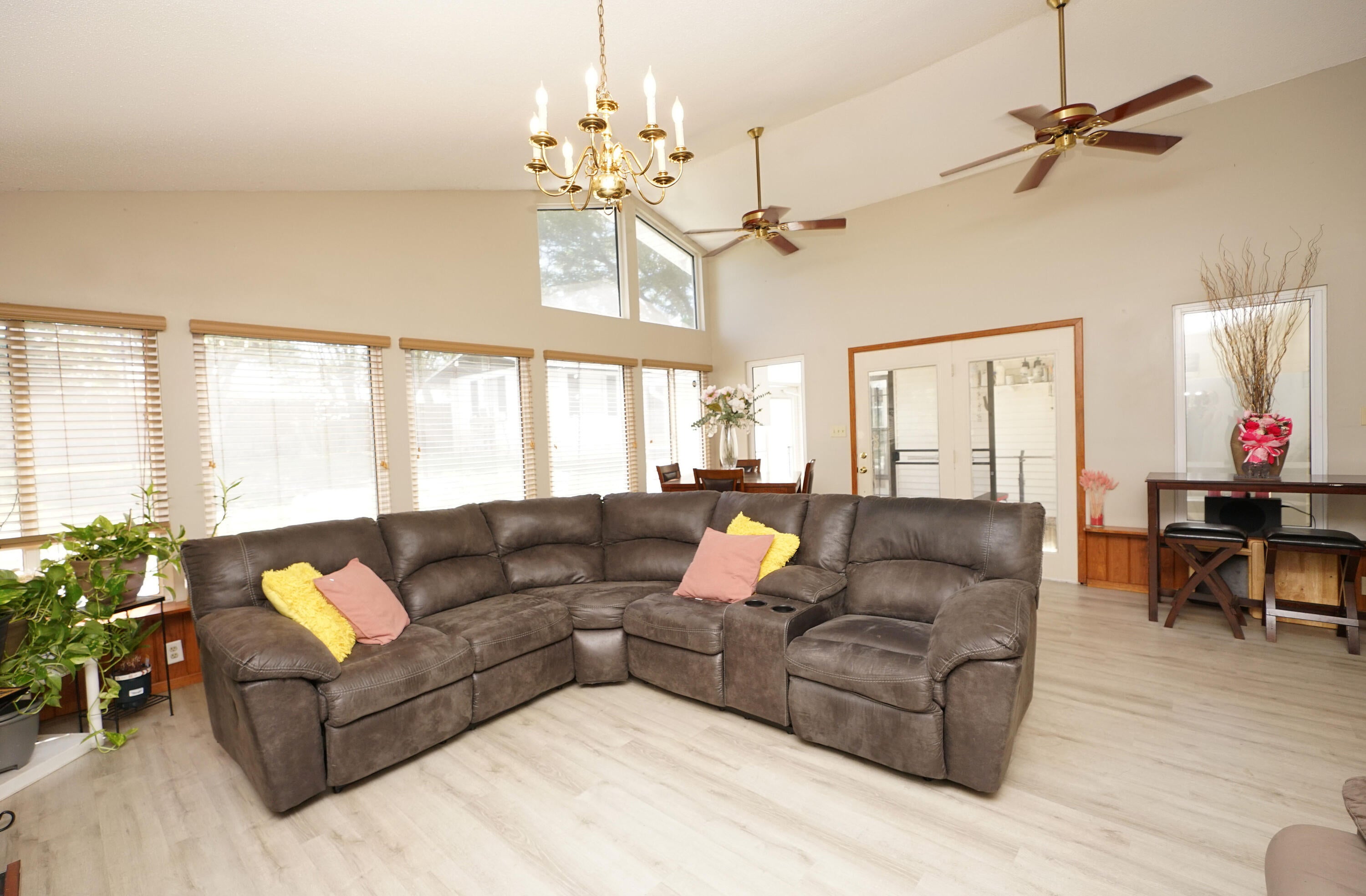 MARY ESTHER HEIGHTS - Residential