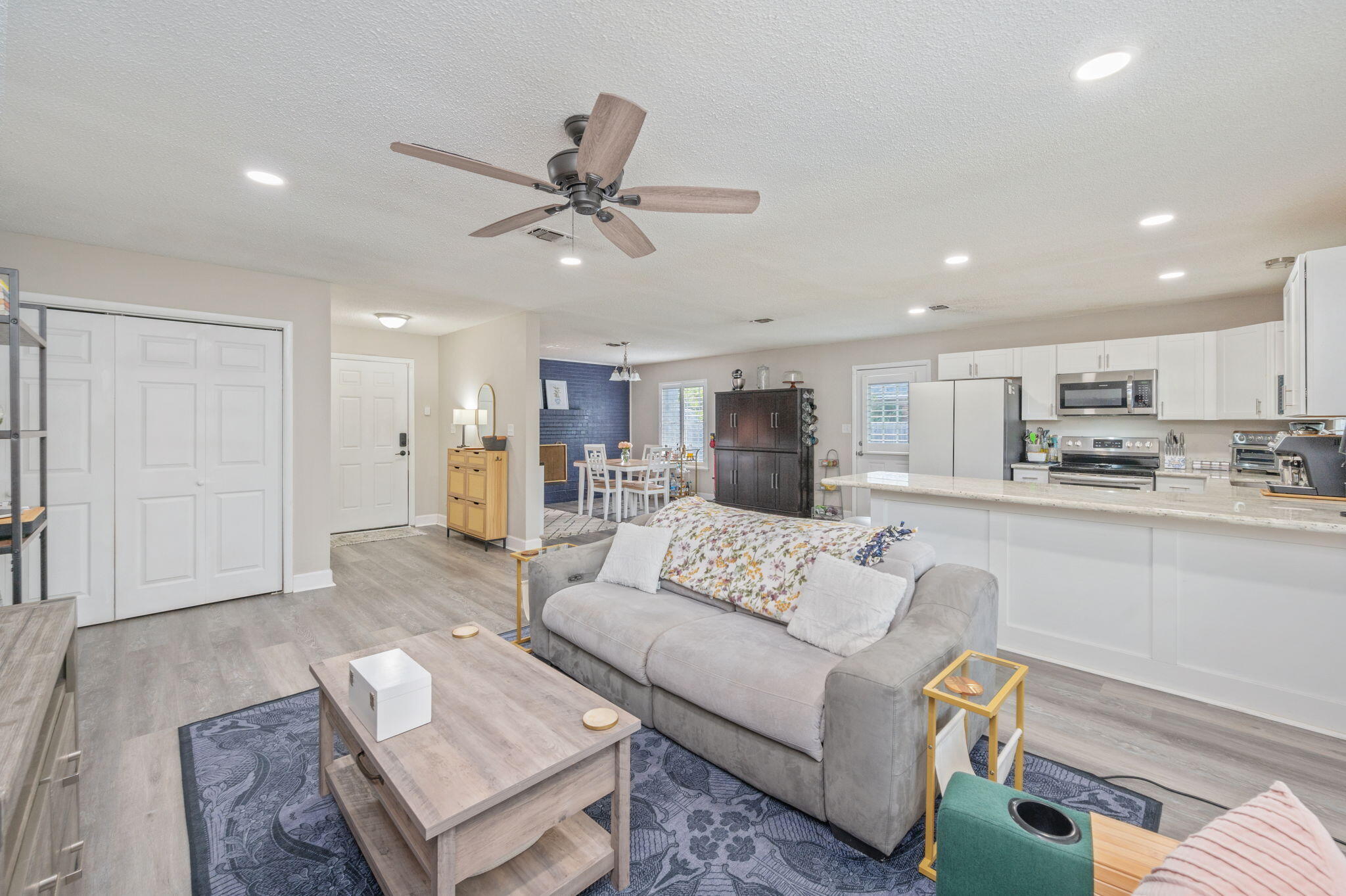 MIDPINES - Residential