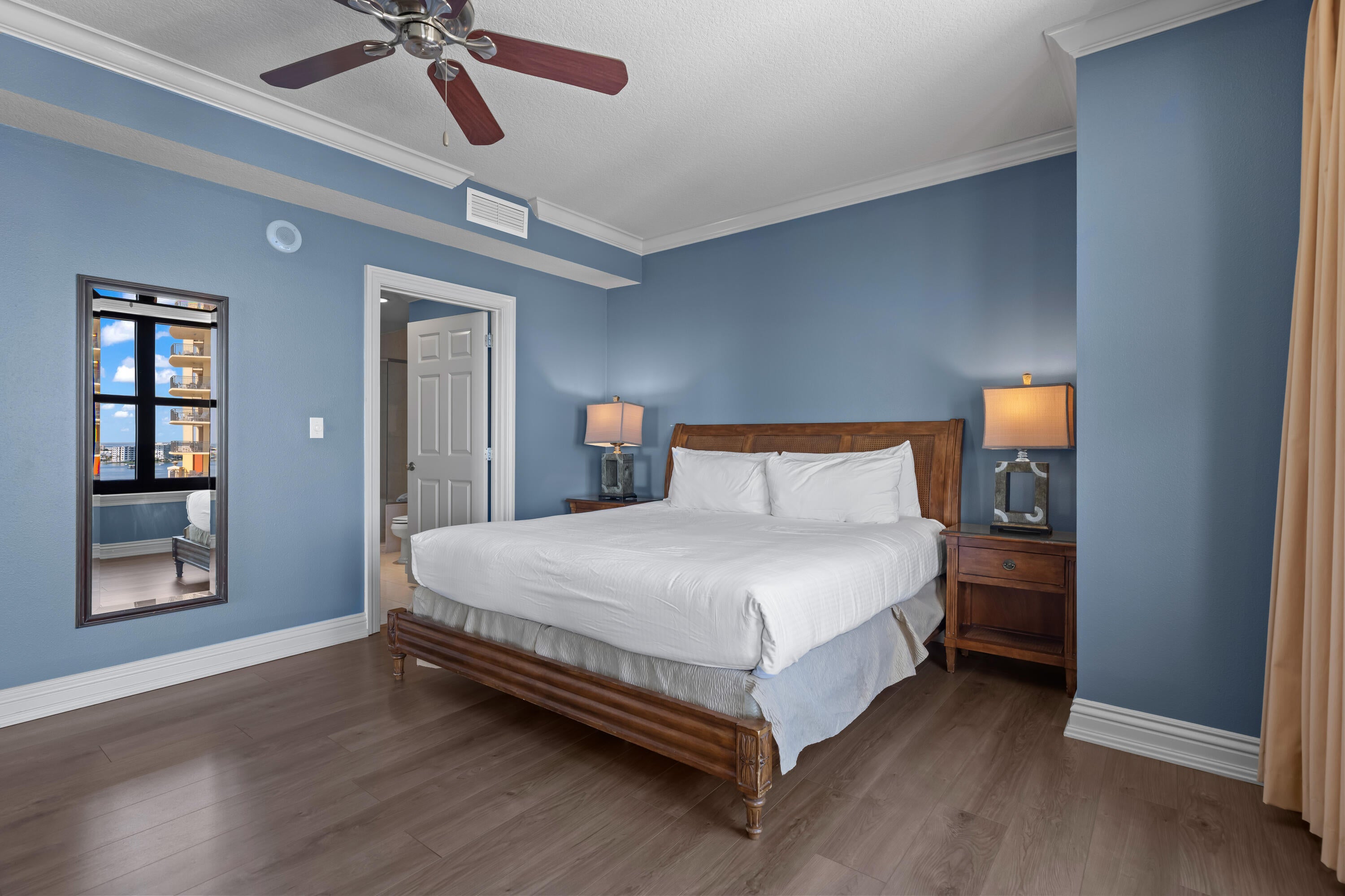EMERALD GRANDE - Residential
