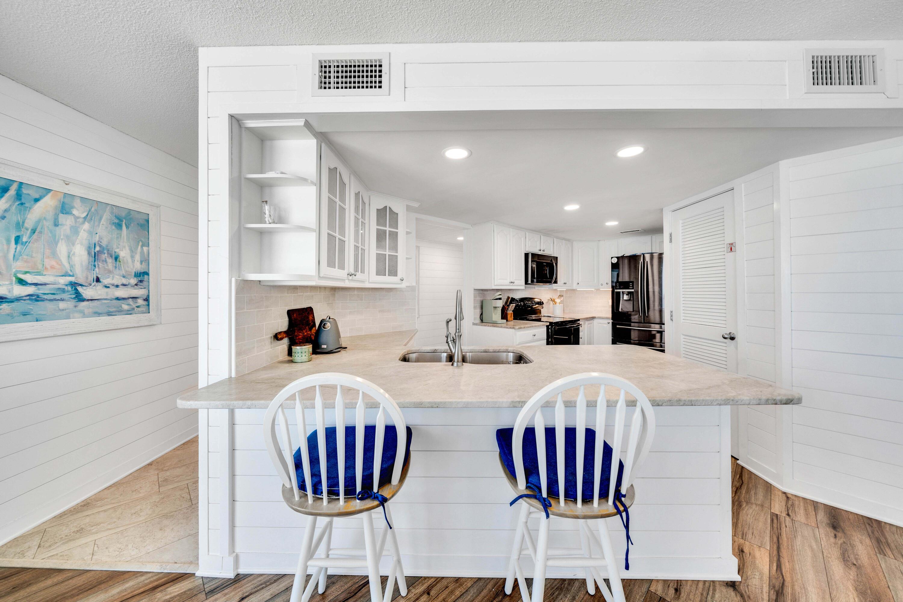 AQUAVISTA CONDO - Residential