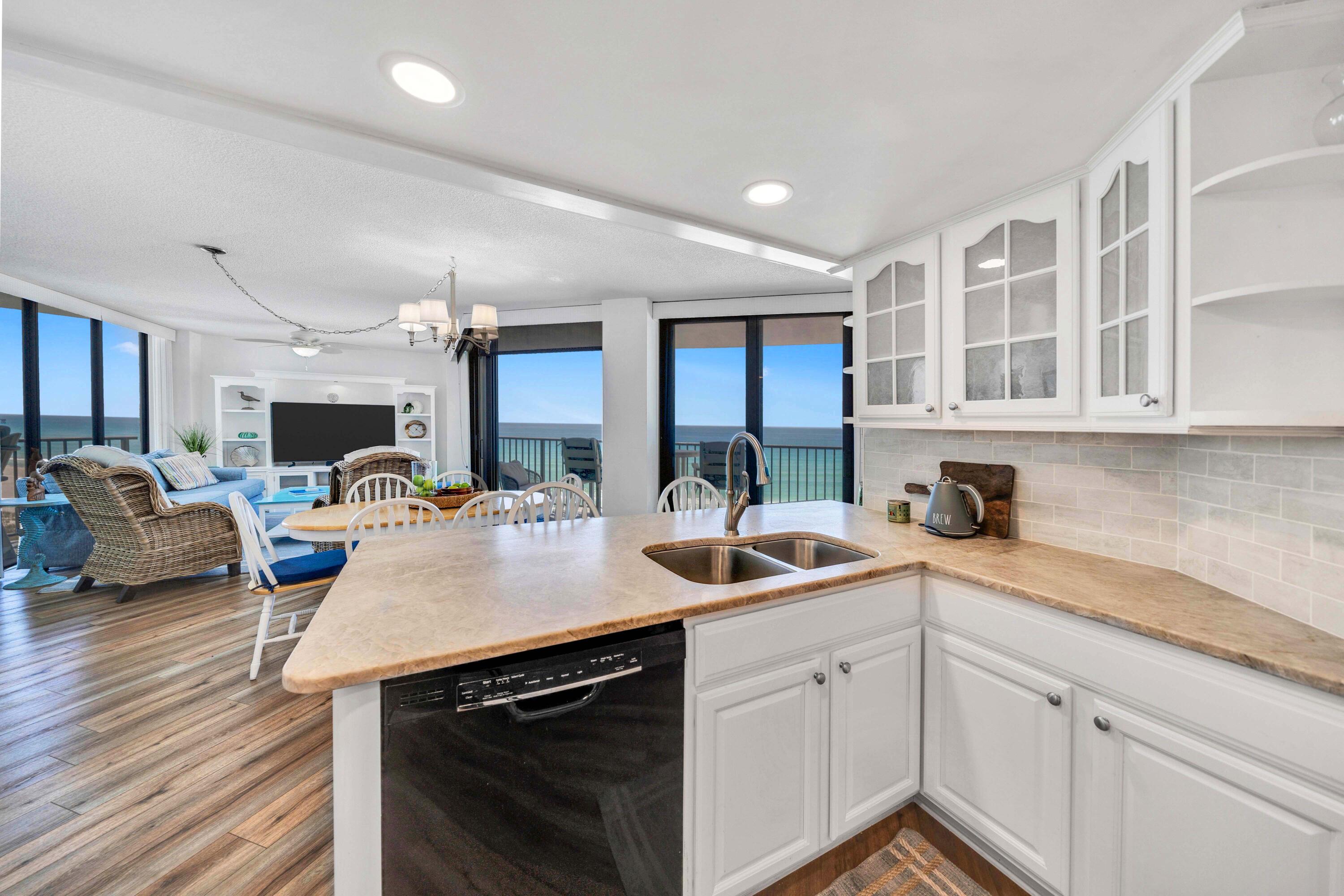 AQUAVISTA CONDO - Residential