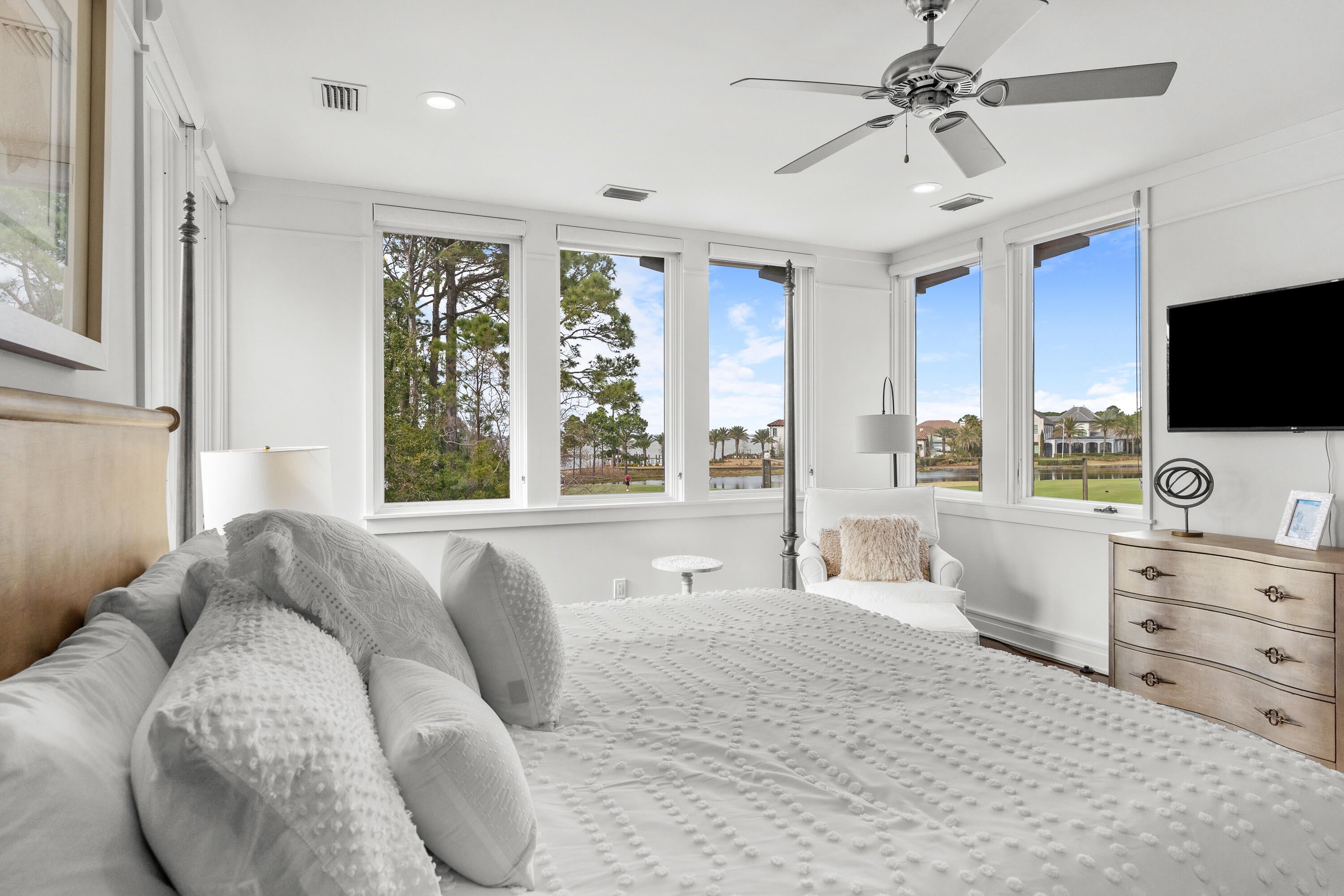 BURNT PINE - Residential