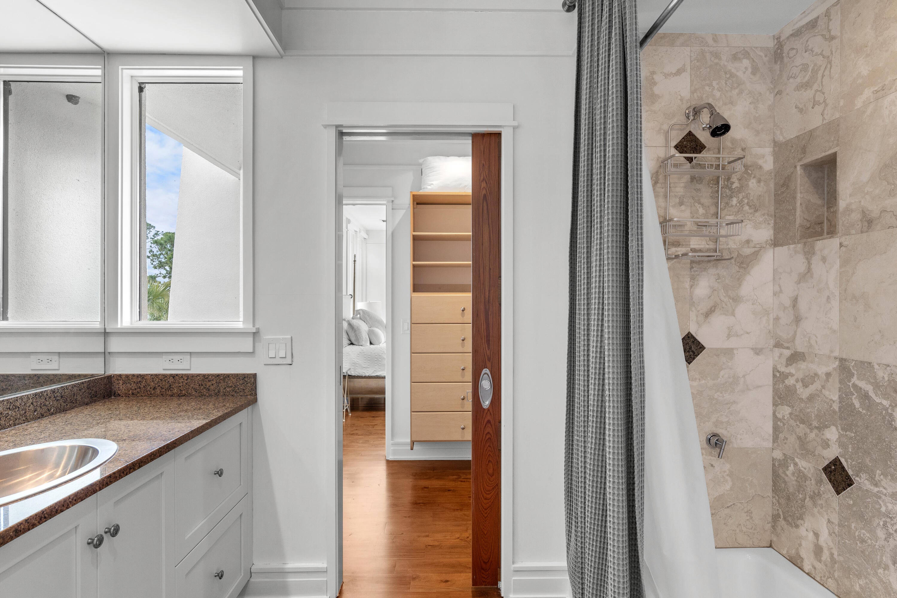 BURNT PINE - Residential