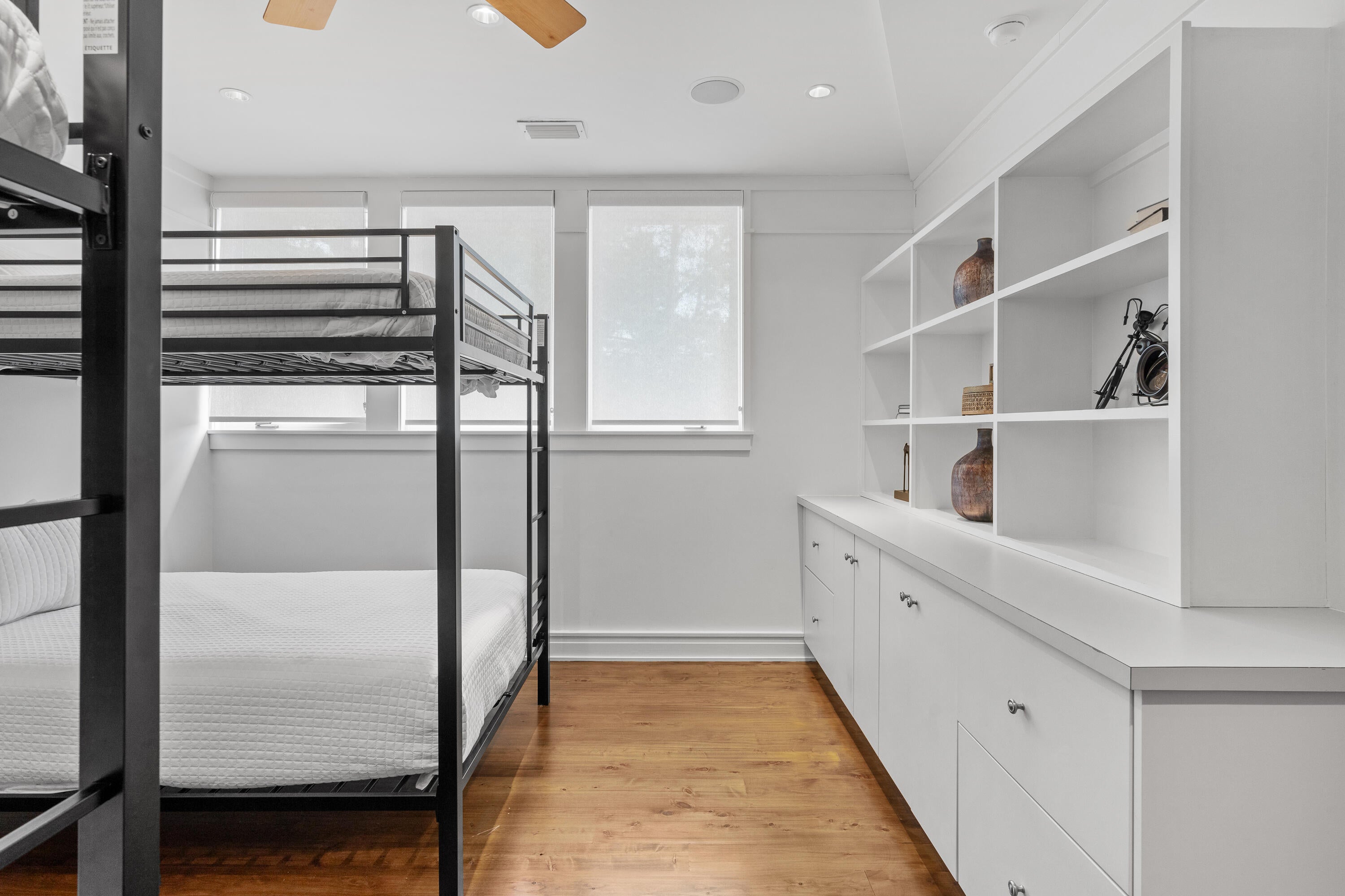 BURNT PINE - Residential
