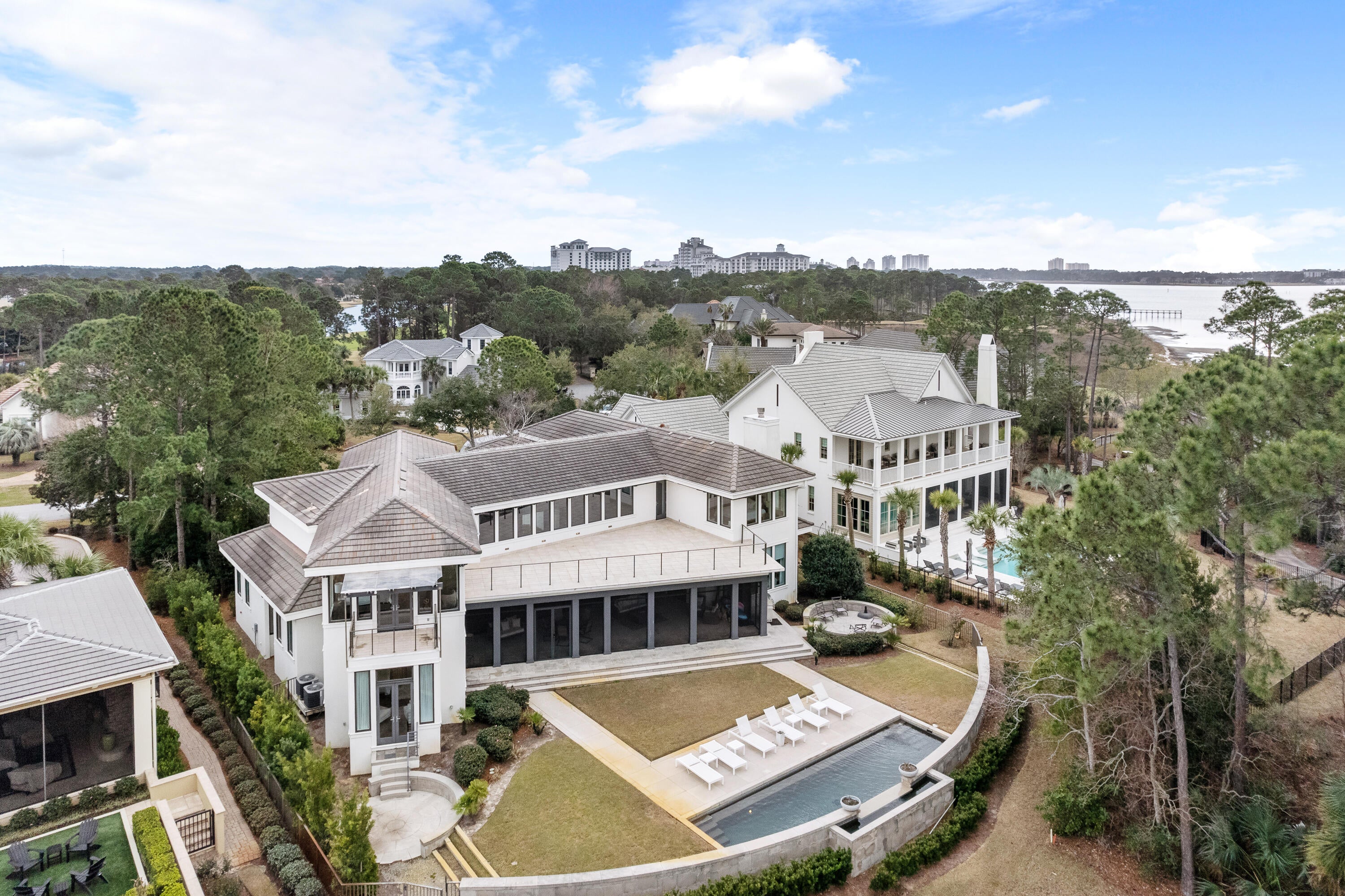 BURNT PINE - Residential
