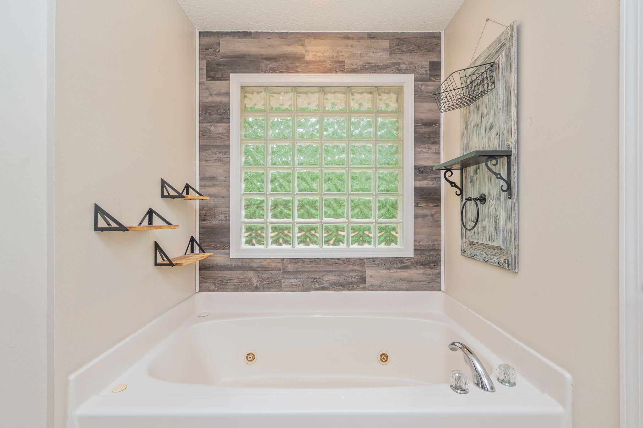 HIDDEN SPRINGS PH II - Residential