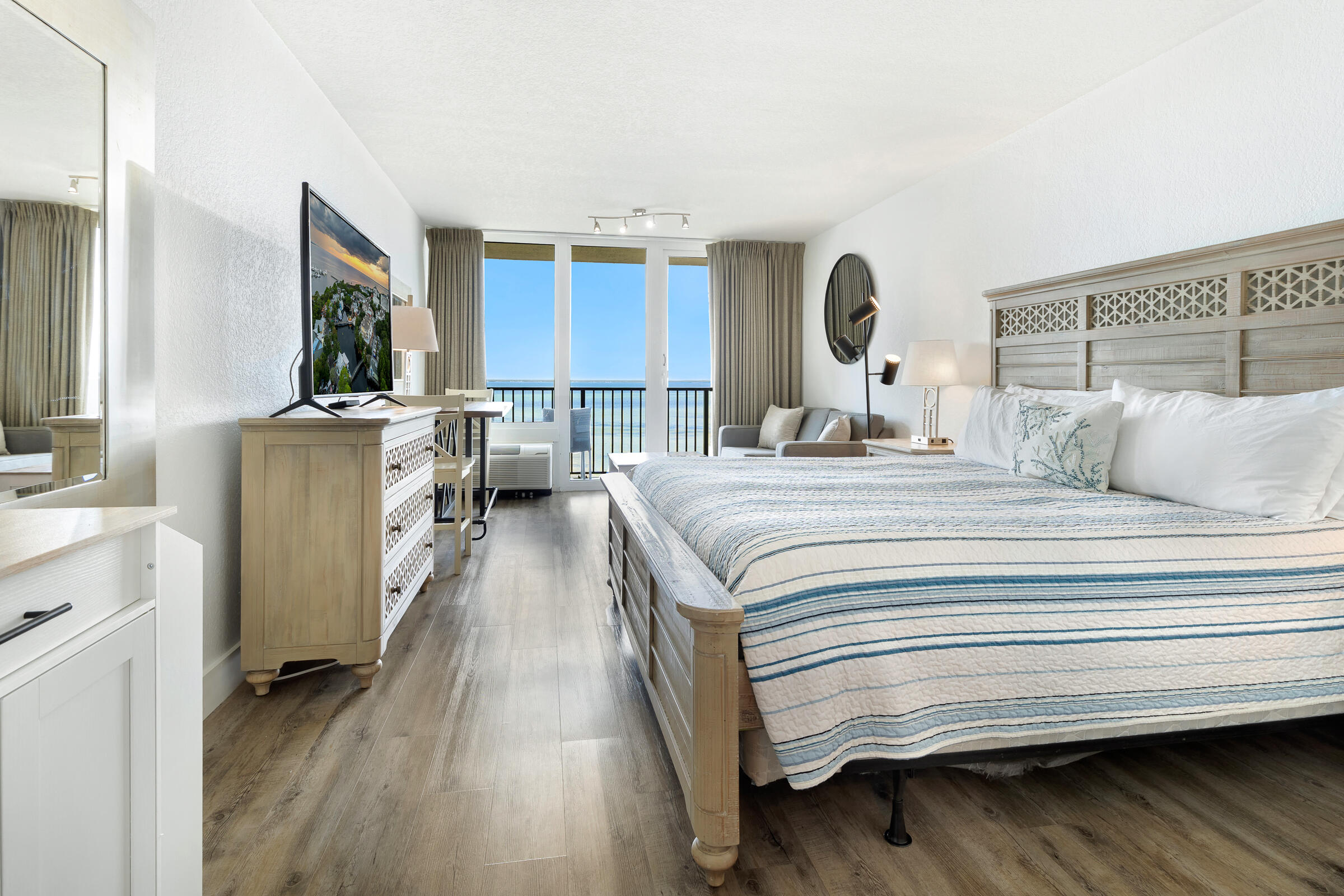 BAYSIDE CONDO SANDESTIN - Residential