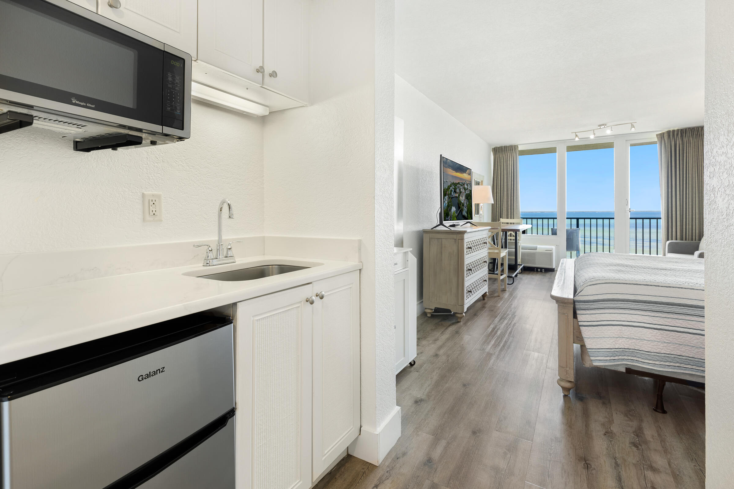 BAYSIDE CONDO SANDESTIN - Residential