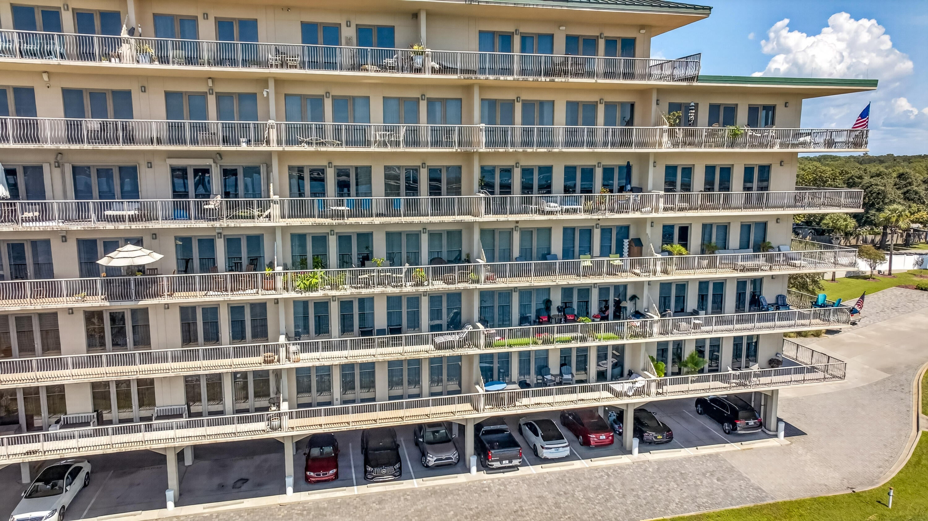 SIDES MORENO POINT WEST - Residential