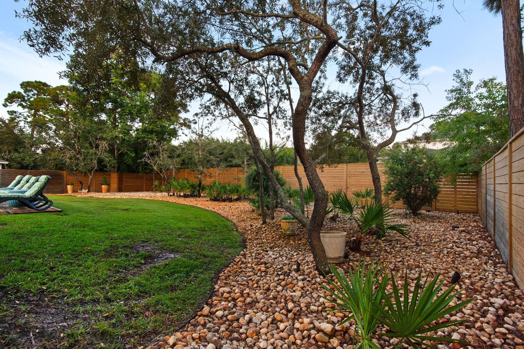 PELICAN BAY - Residential