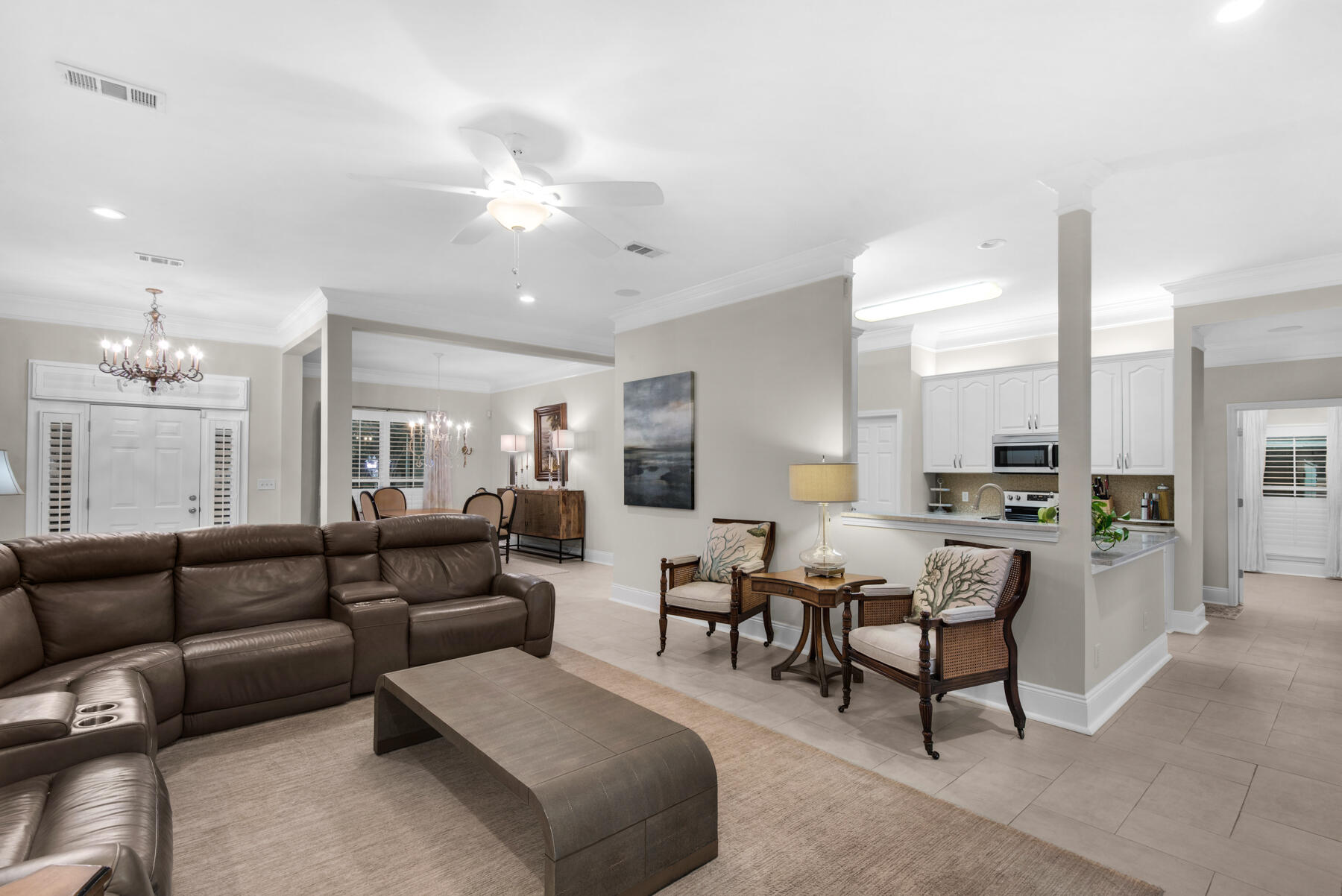 PELICAN BAY - Residential