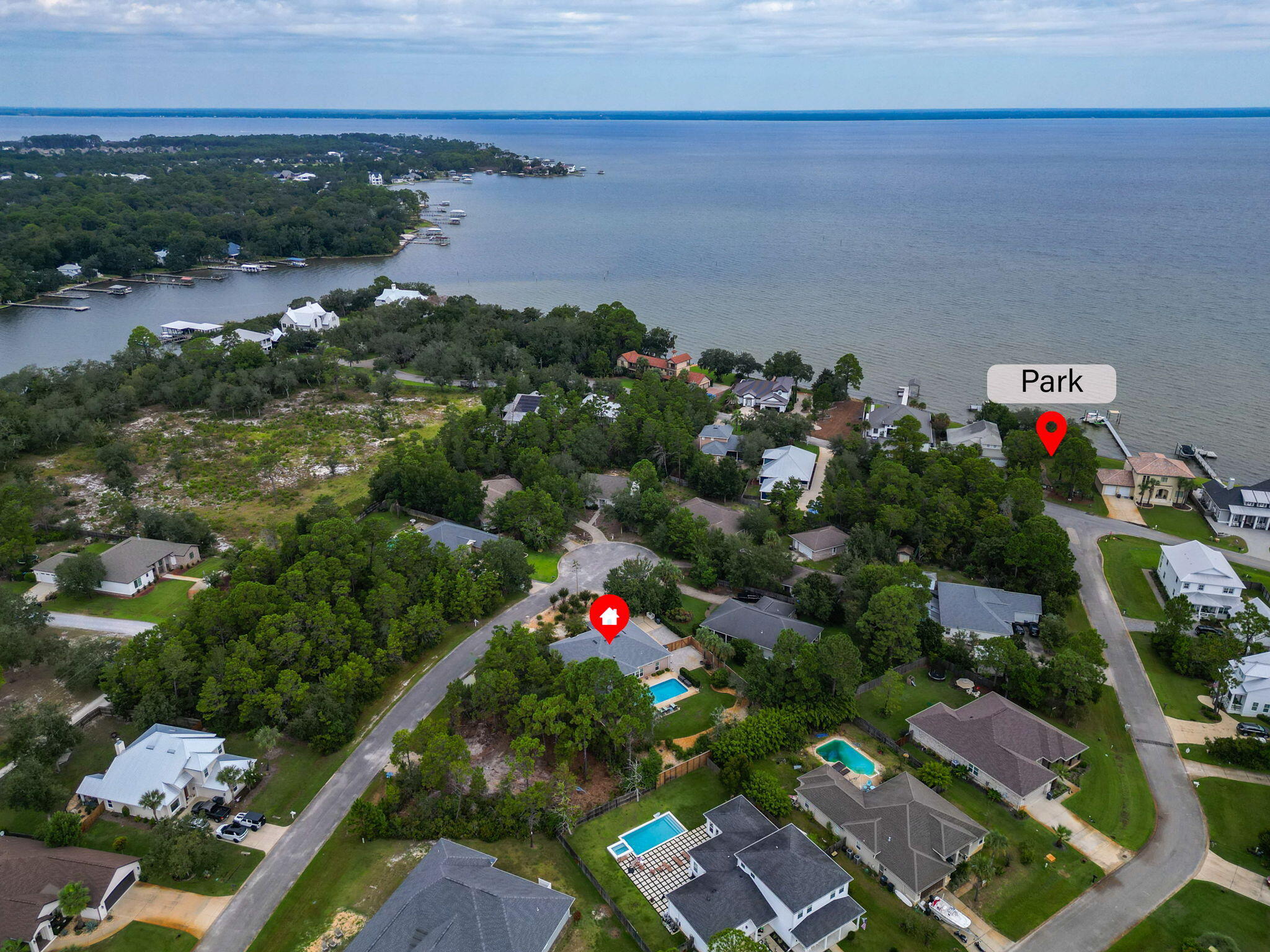 PELICAN BAY - Residential