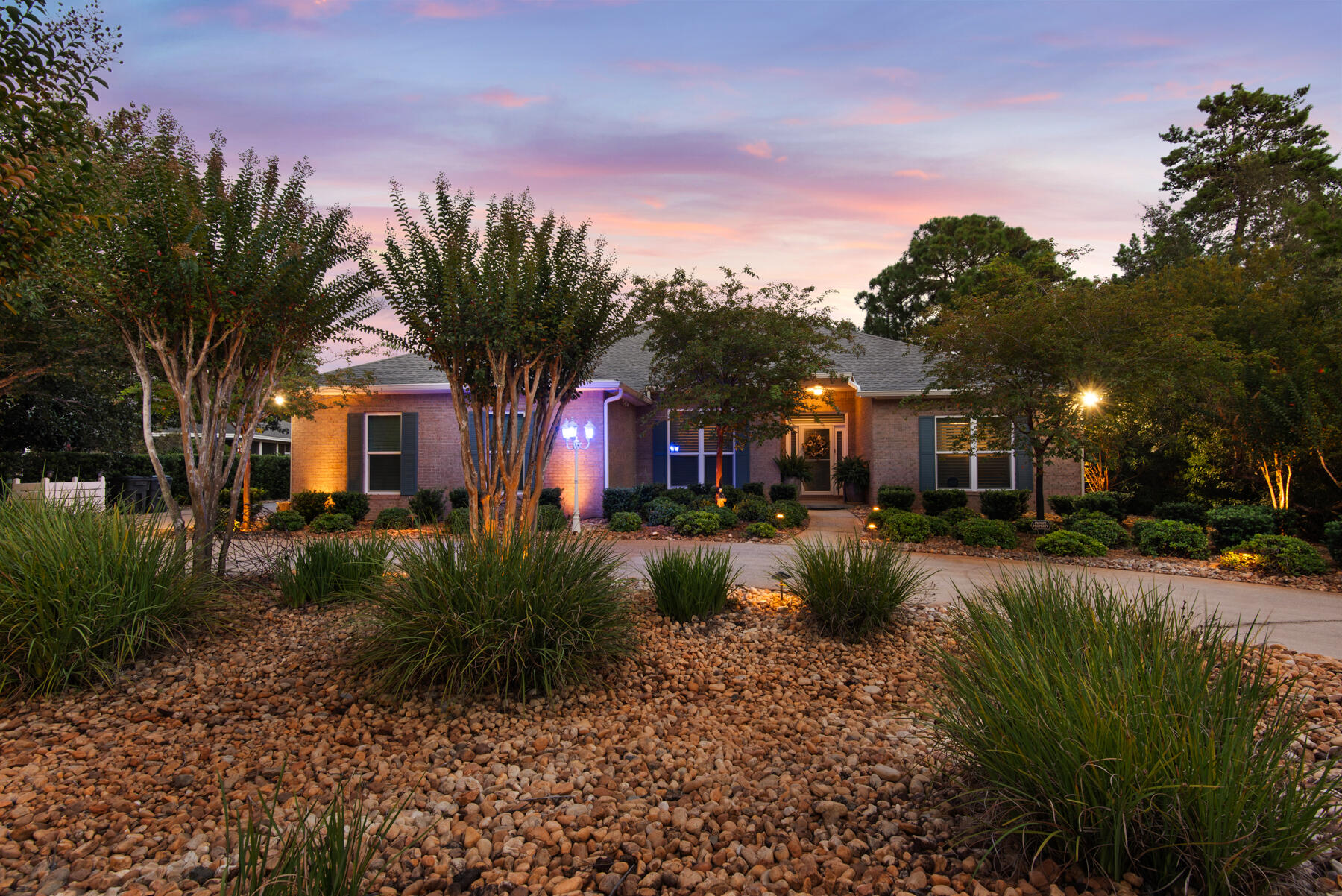 PELICAN BAY - Residential