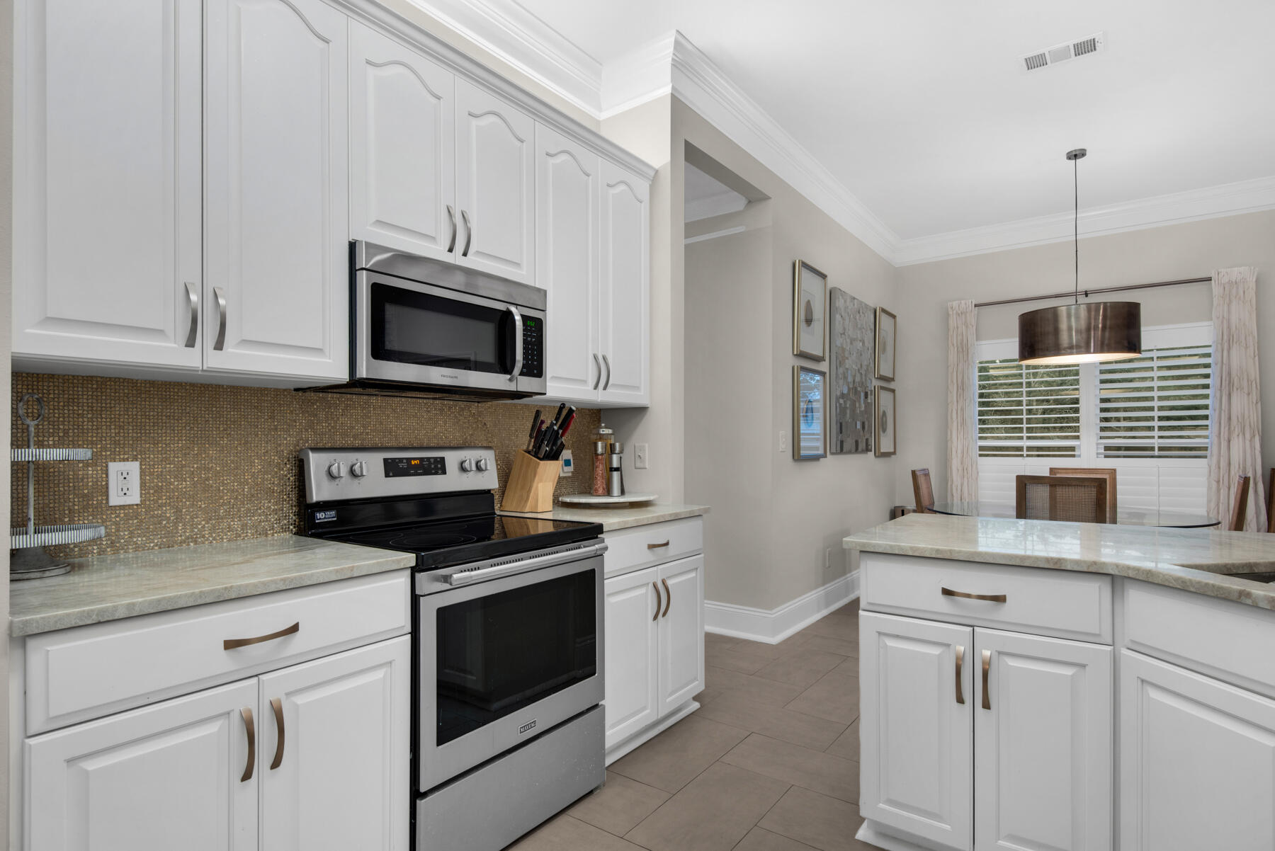PELICAN BAY - Residential