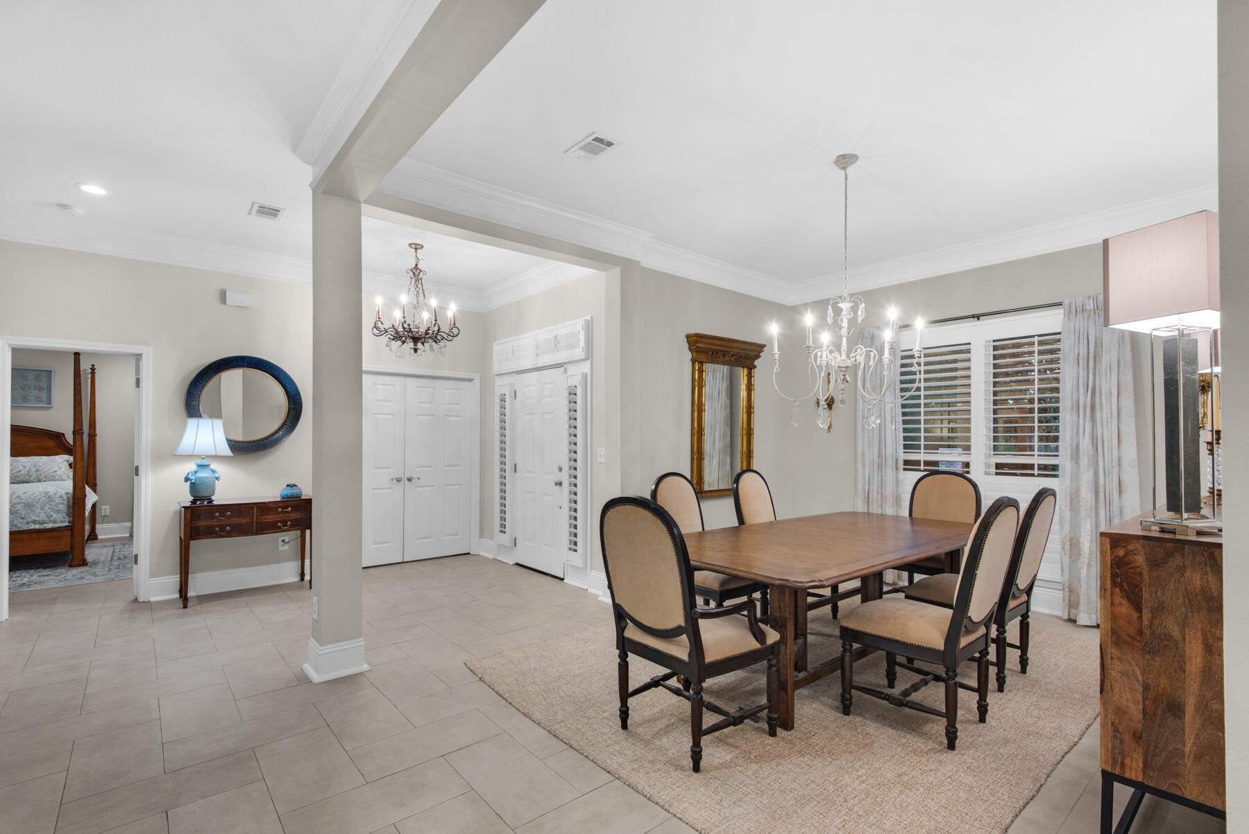 PELICAN BAY - Residential