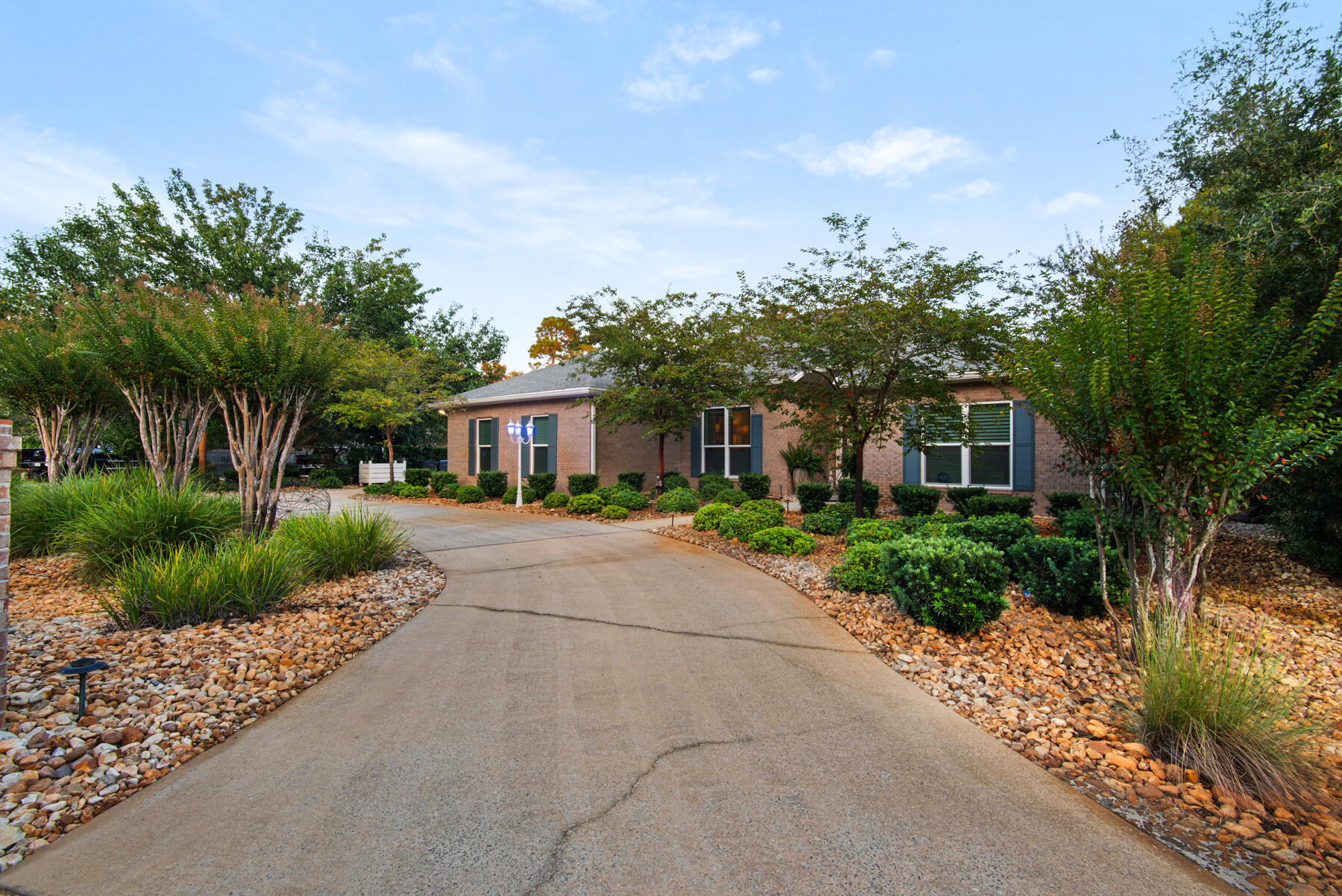 PELICAN BAY - Residential