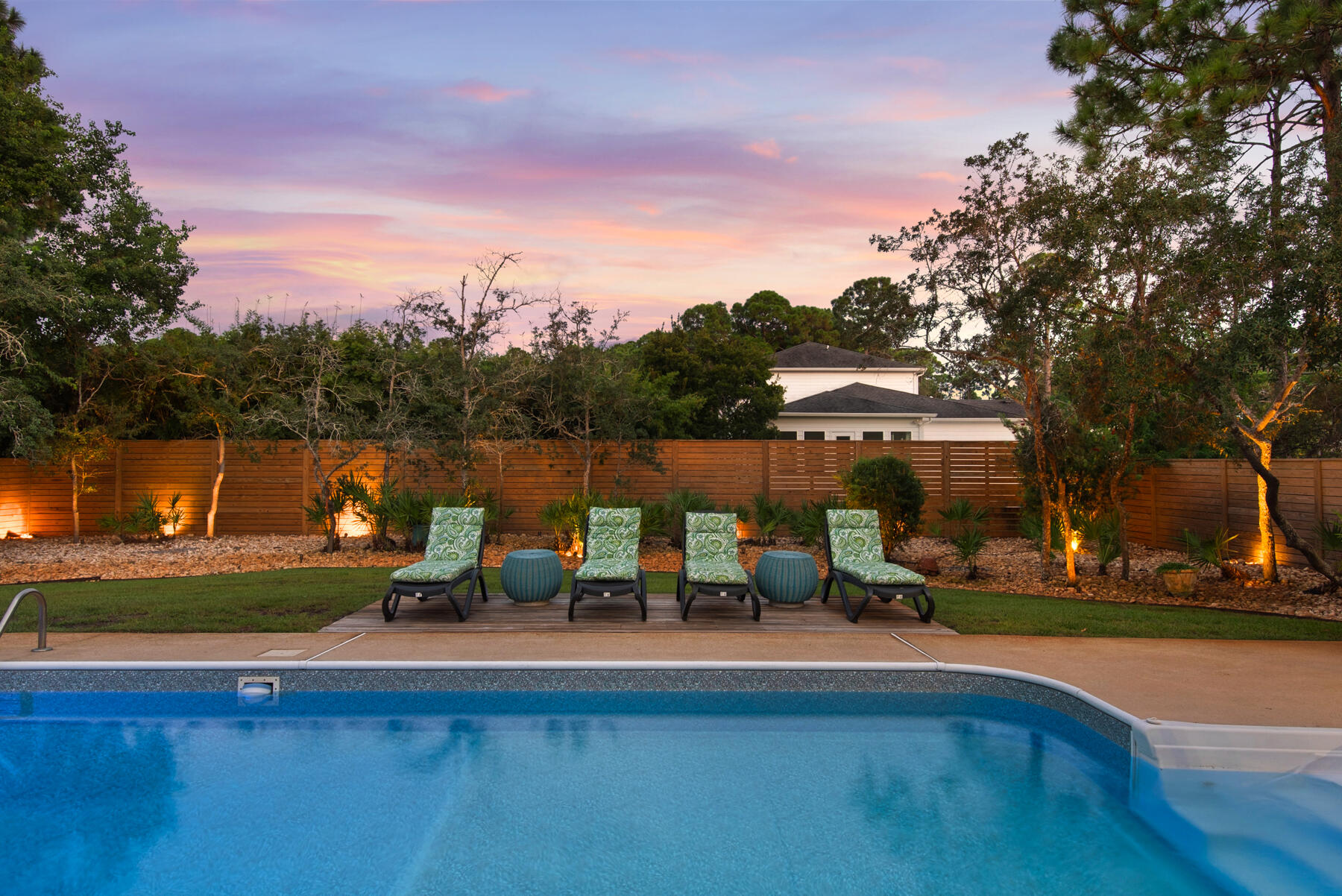 PELICAN BAY - Residential
